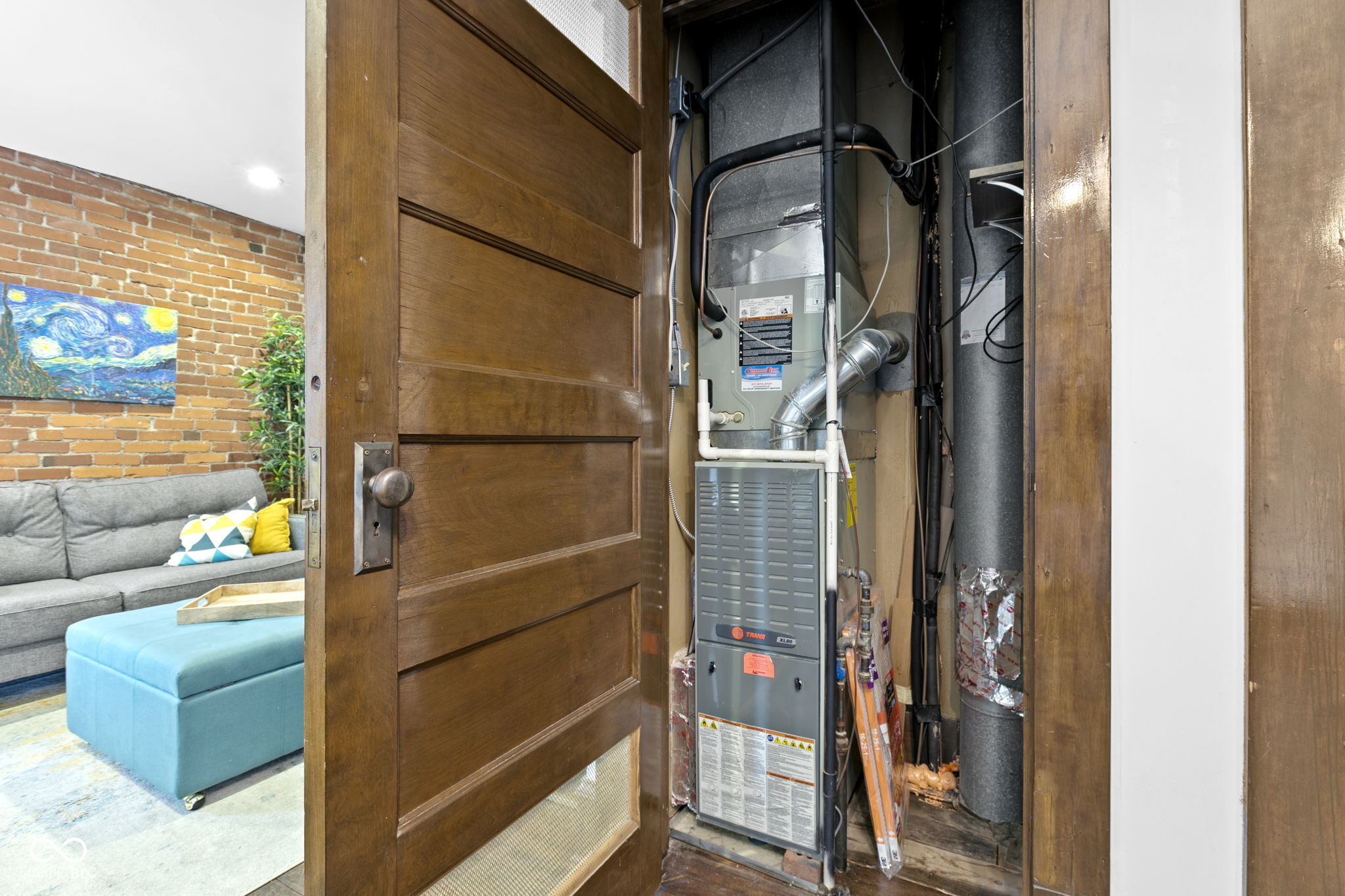 108 E Saint Clair Street Unit: E