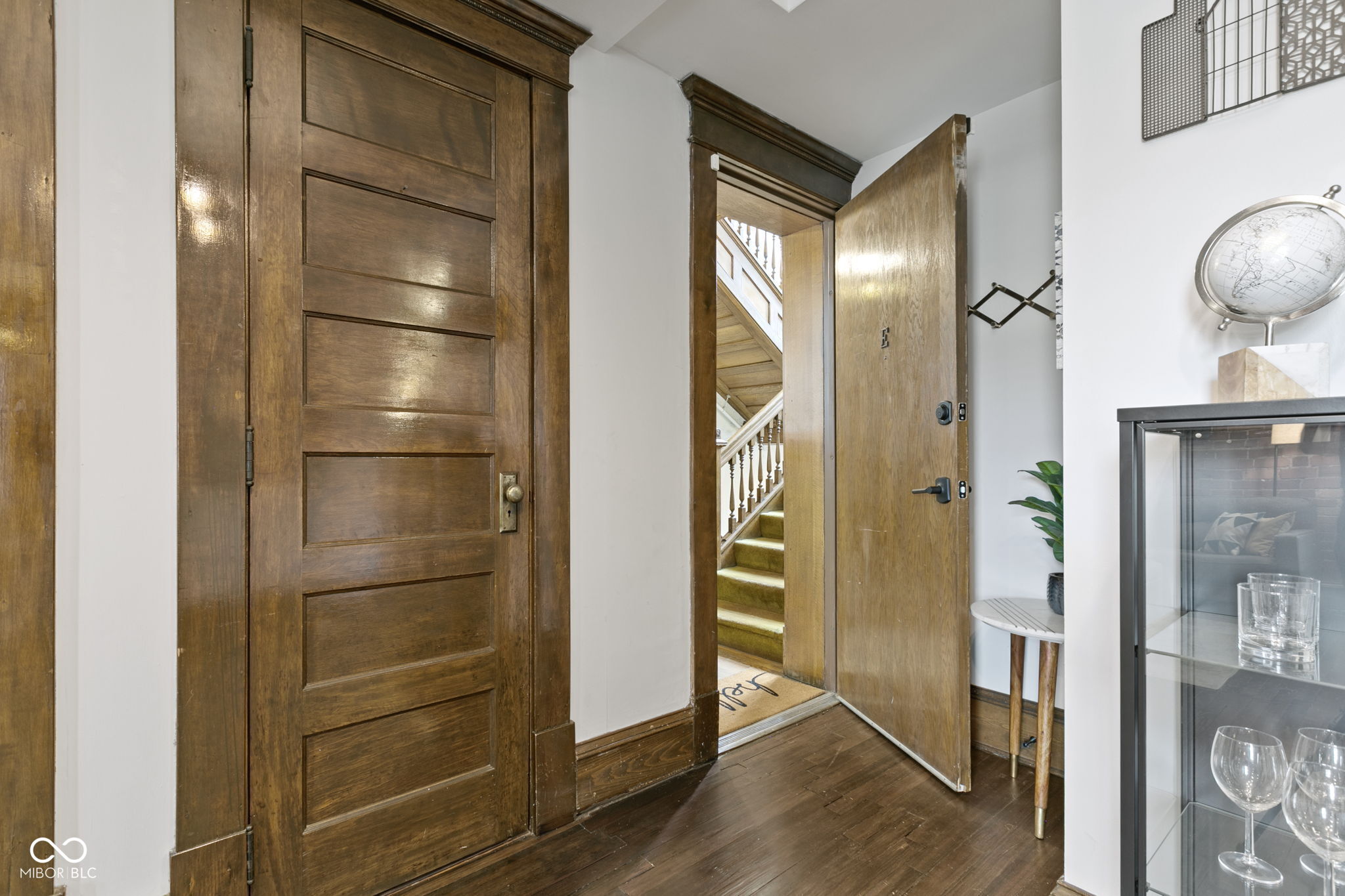 108 E Saint Clair Street Unit: E