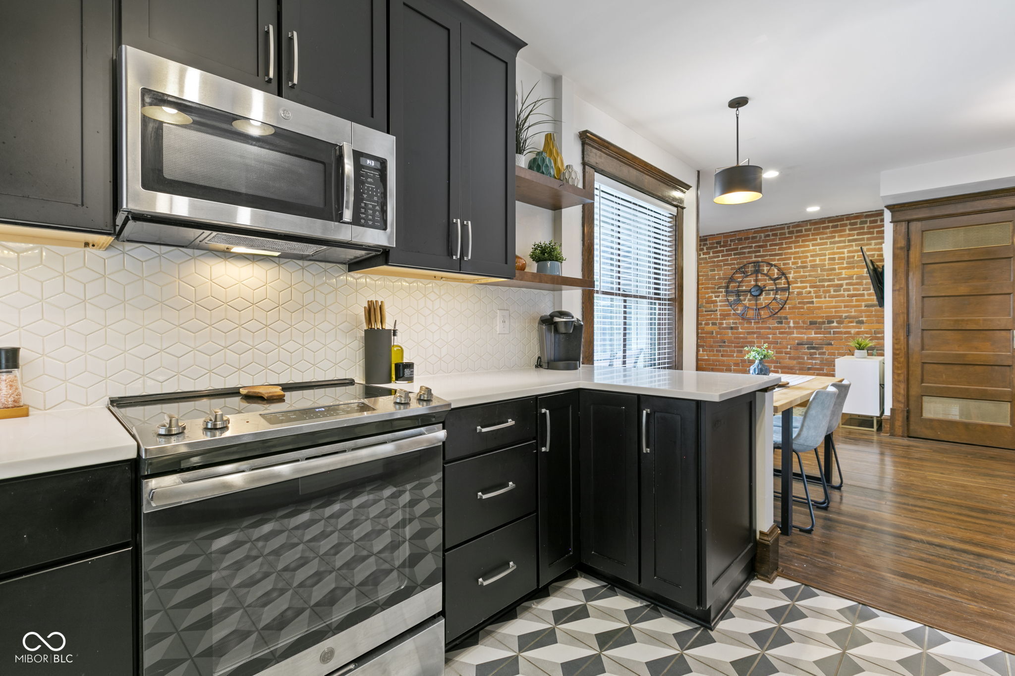 108 E Saint Clair Street Unit: E