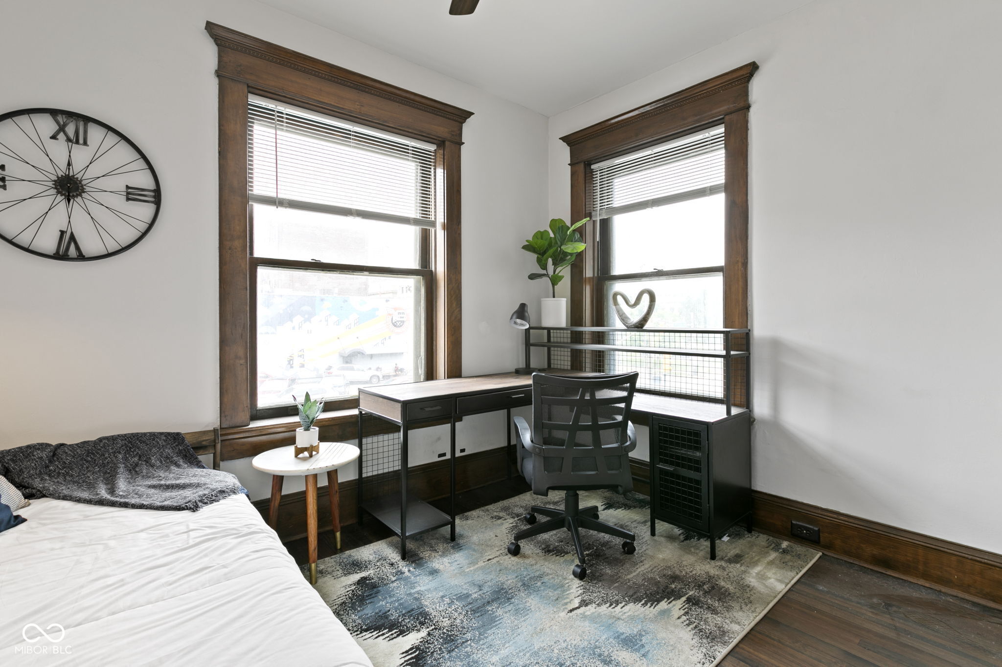 108 E Saint Clair Street Unit: E