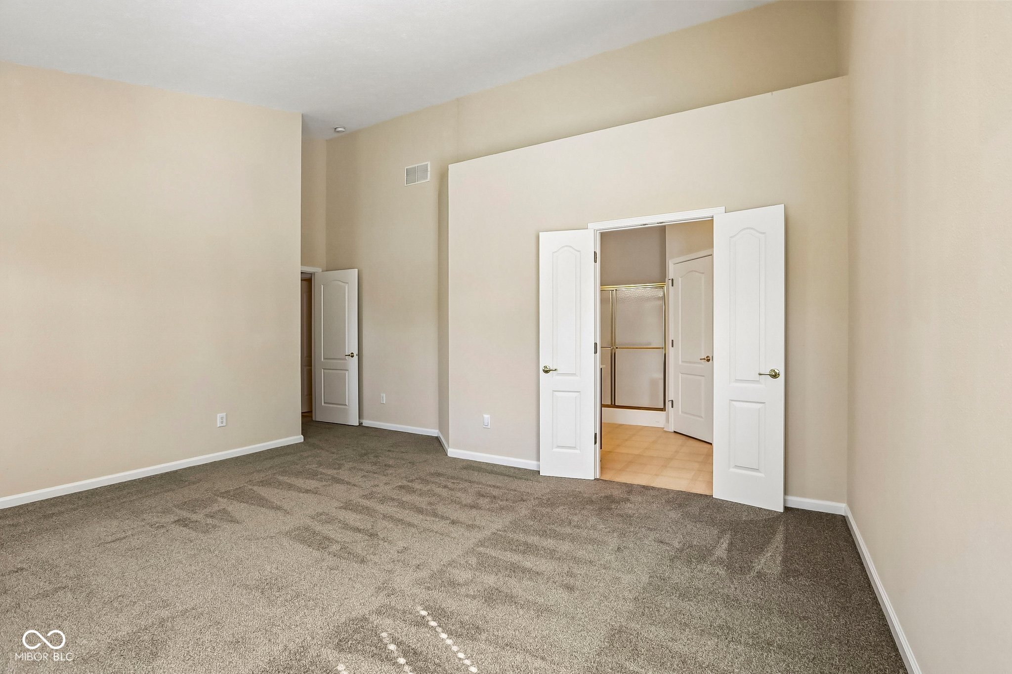 6929 Willow Pond Drive