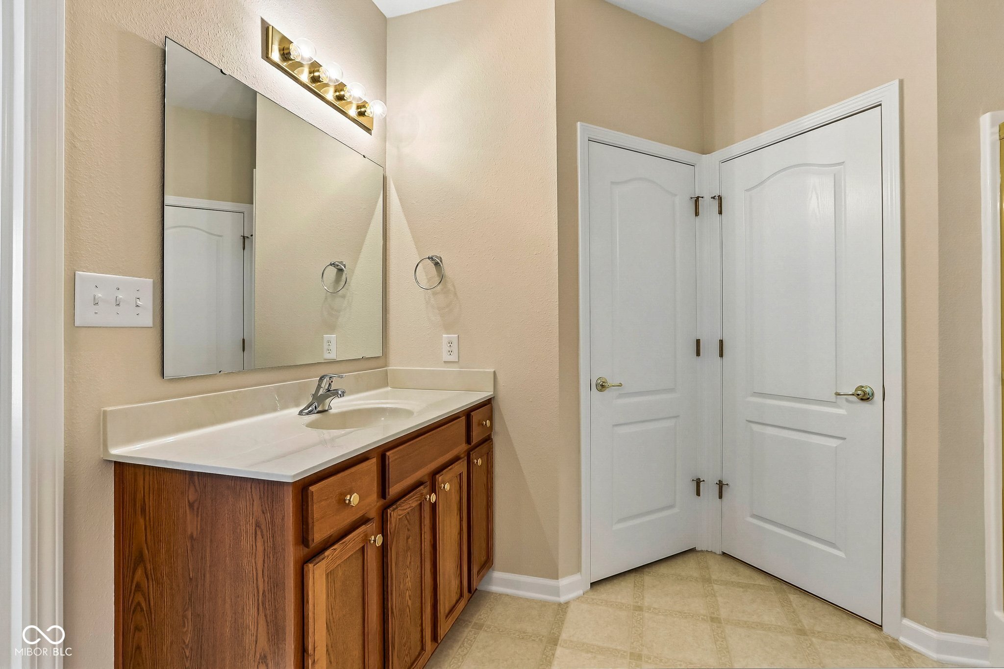 6929 Willow Pond Drive