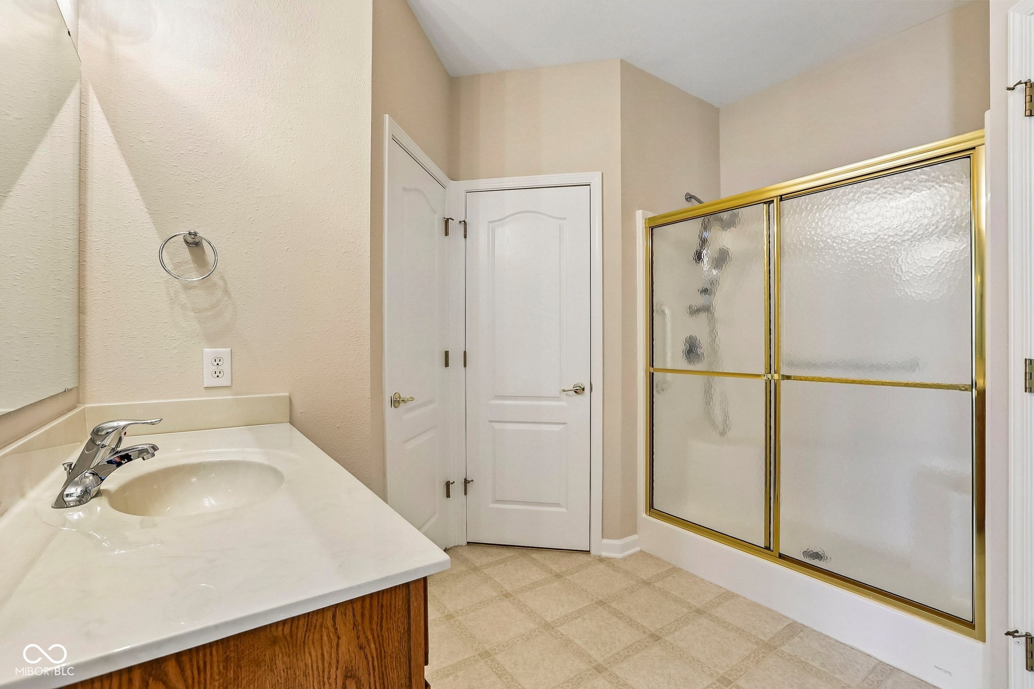 6929 Willow Pond Drive