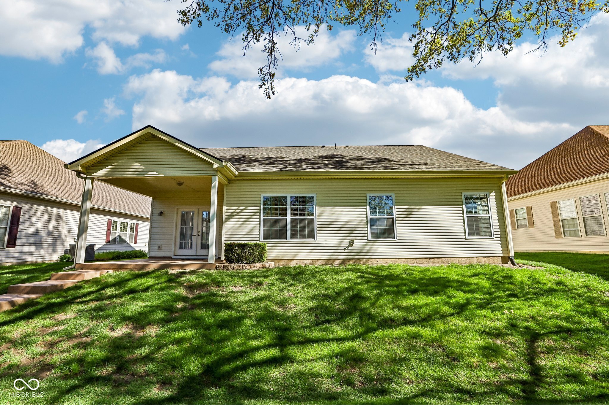 6929 Willow Pond Drive