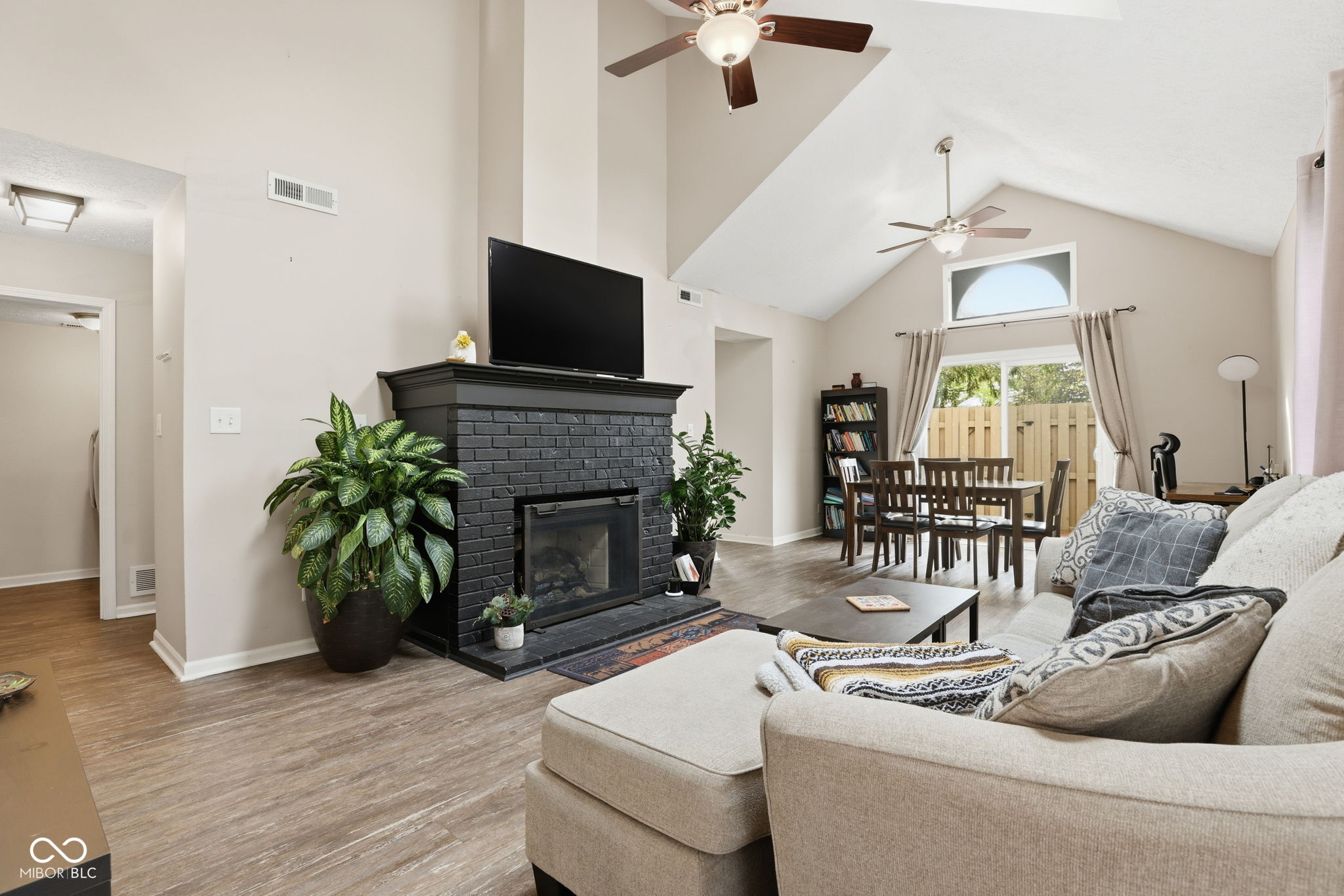 11610 Buttonwood Drive