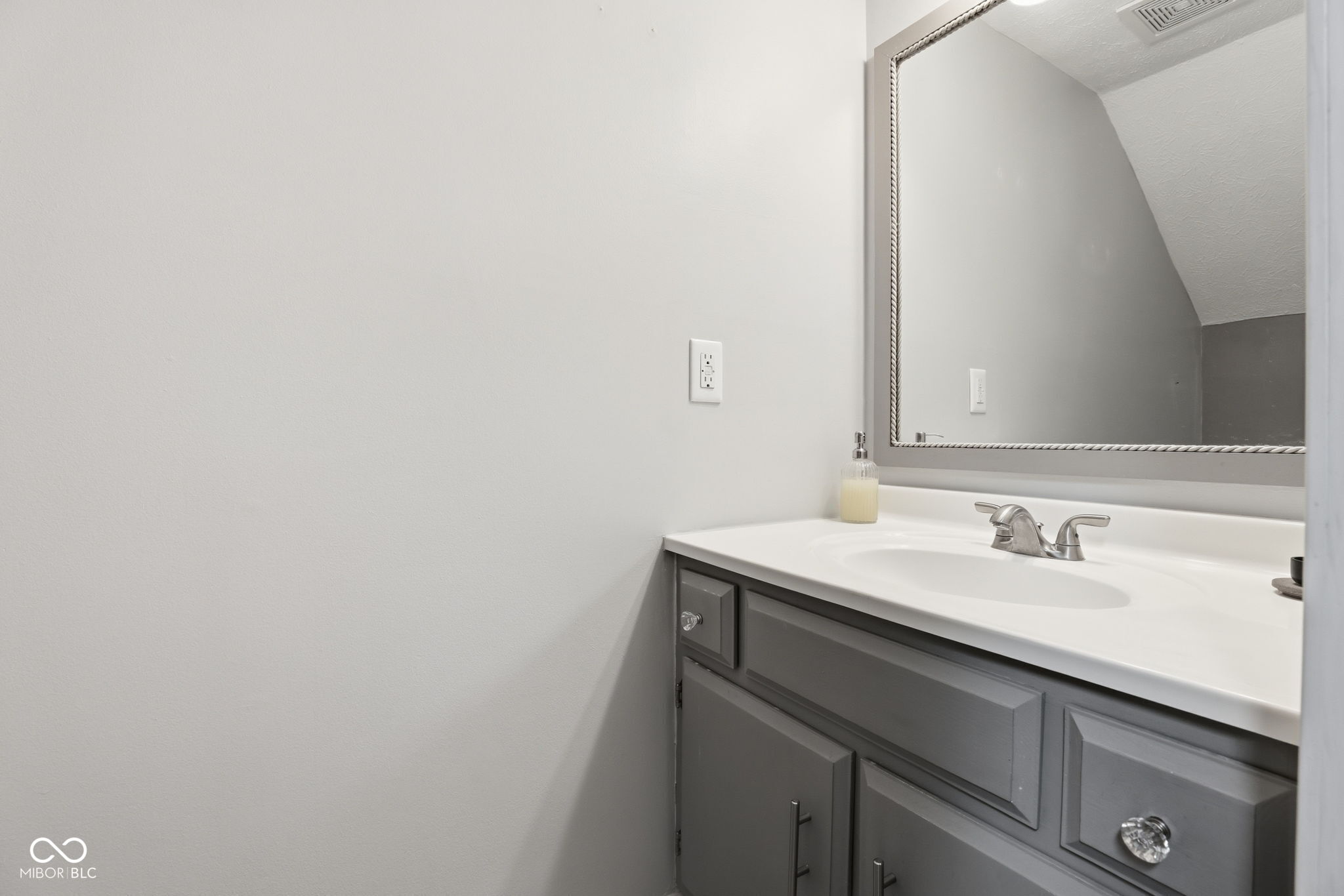 11610 Buttonwood Drive