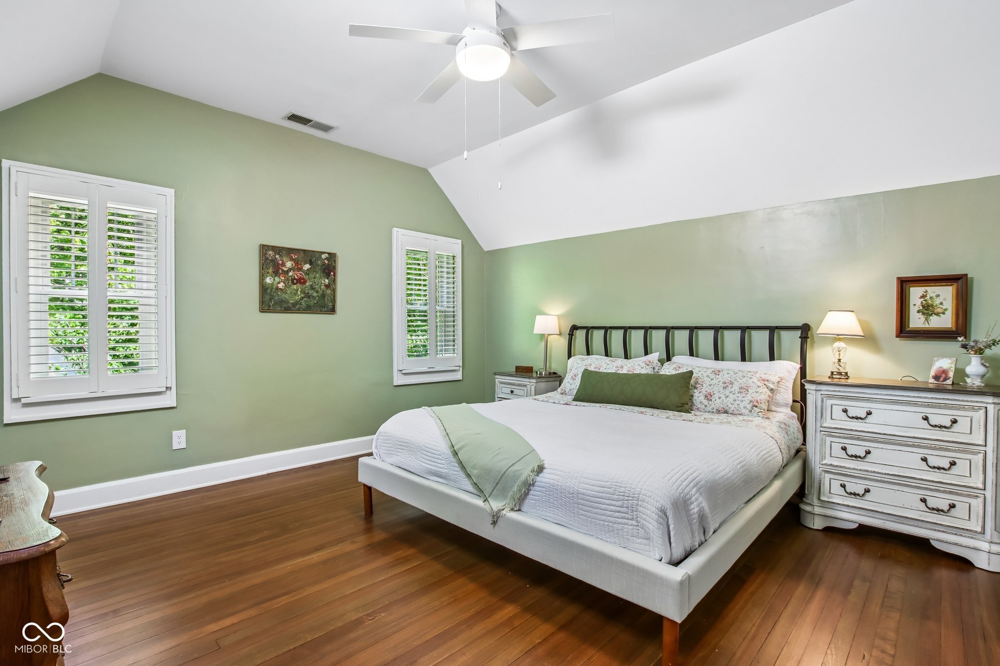 8744 W 86th Street