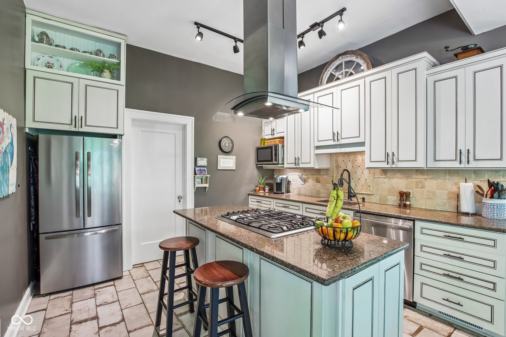 8744 W 86th Street