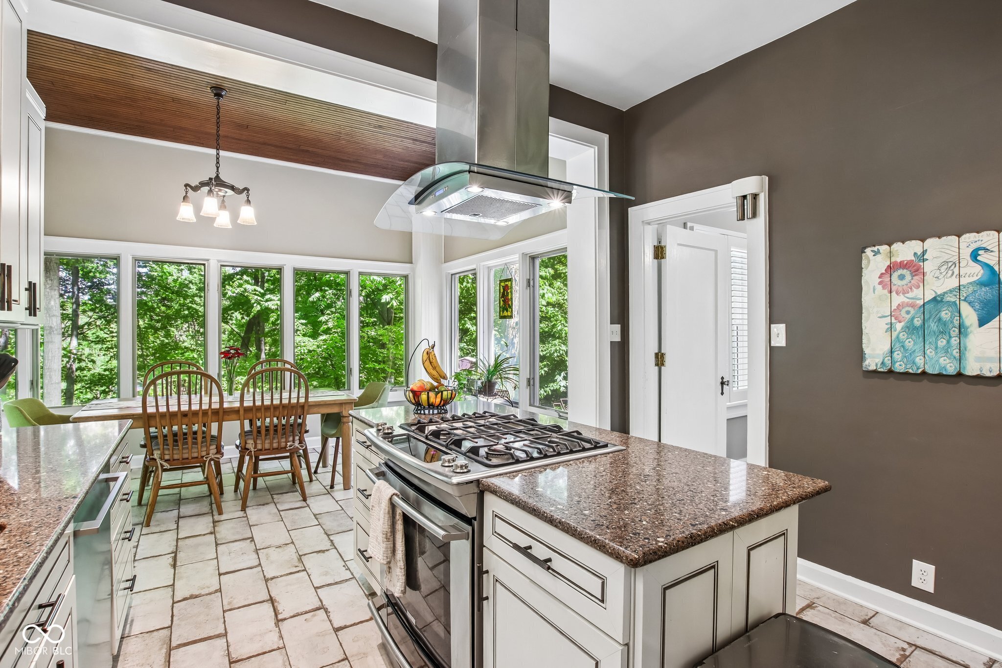 8744 W 86th Street