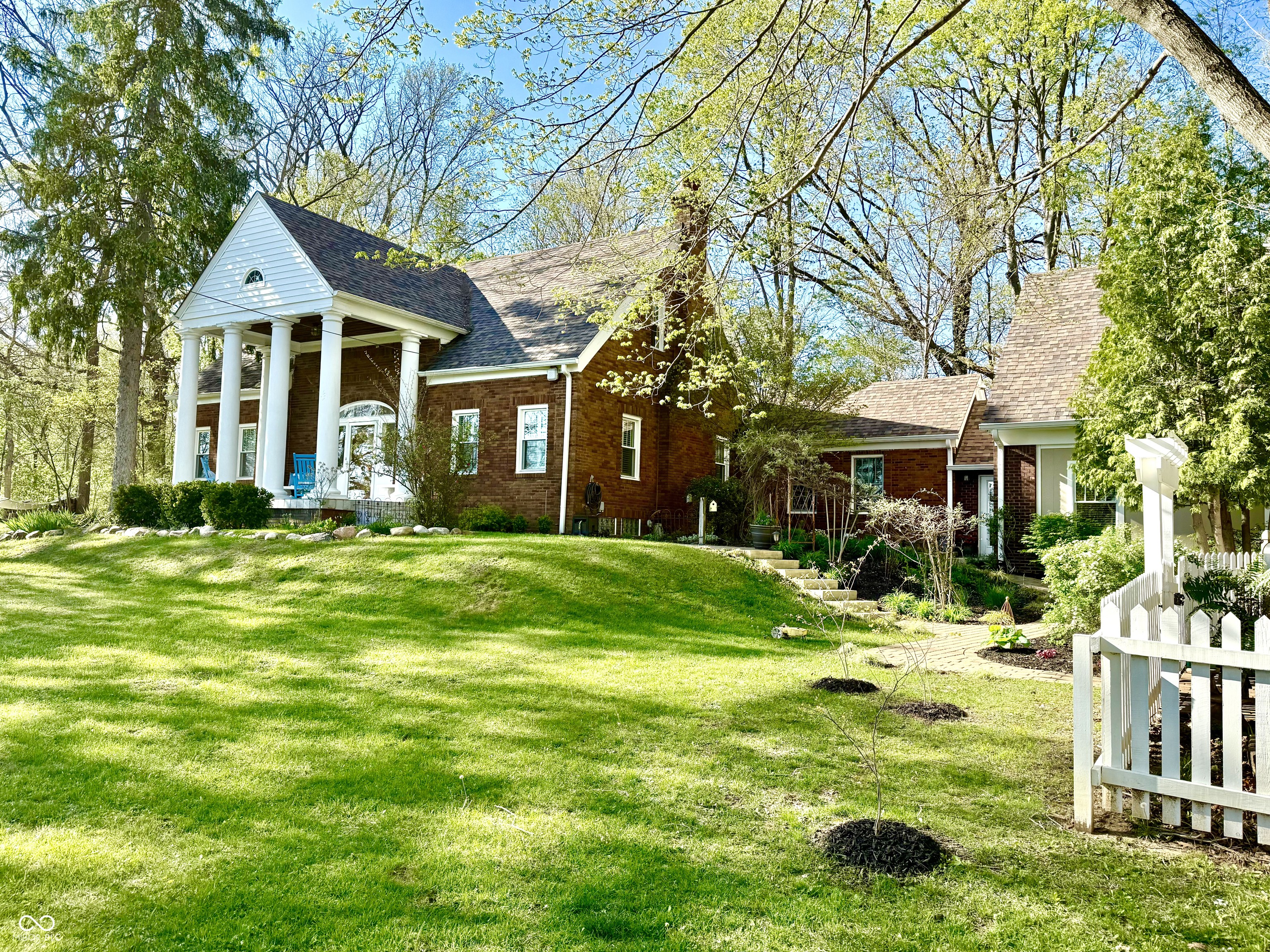 8744 W 86th Street
