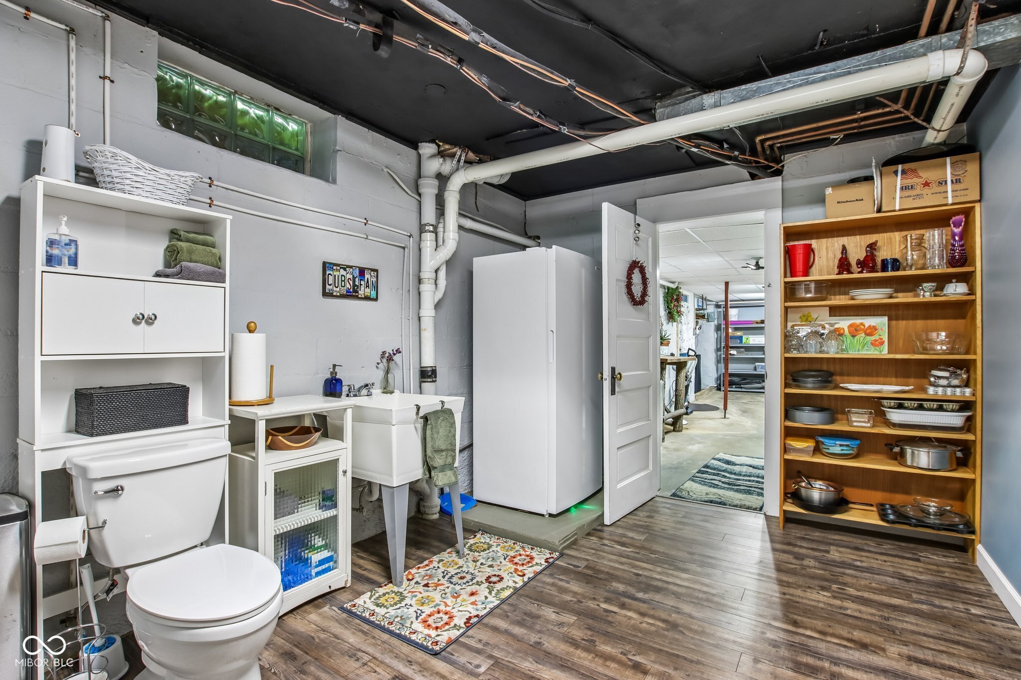 8744 W 86th Street