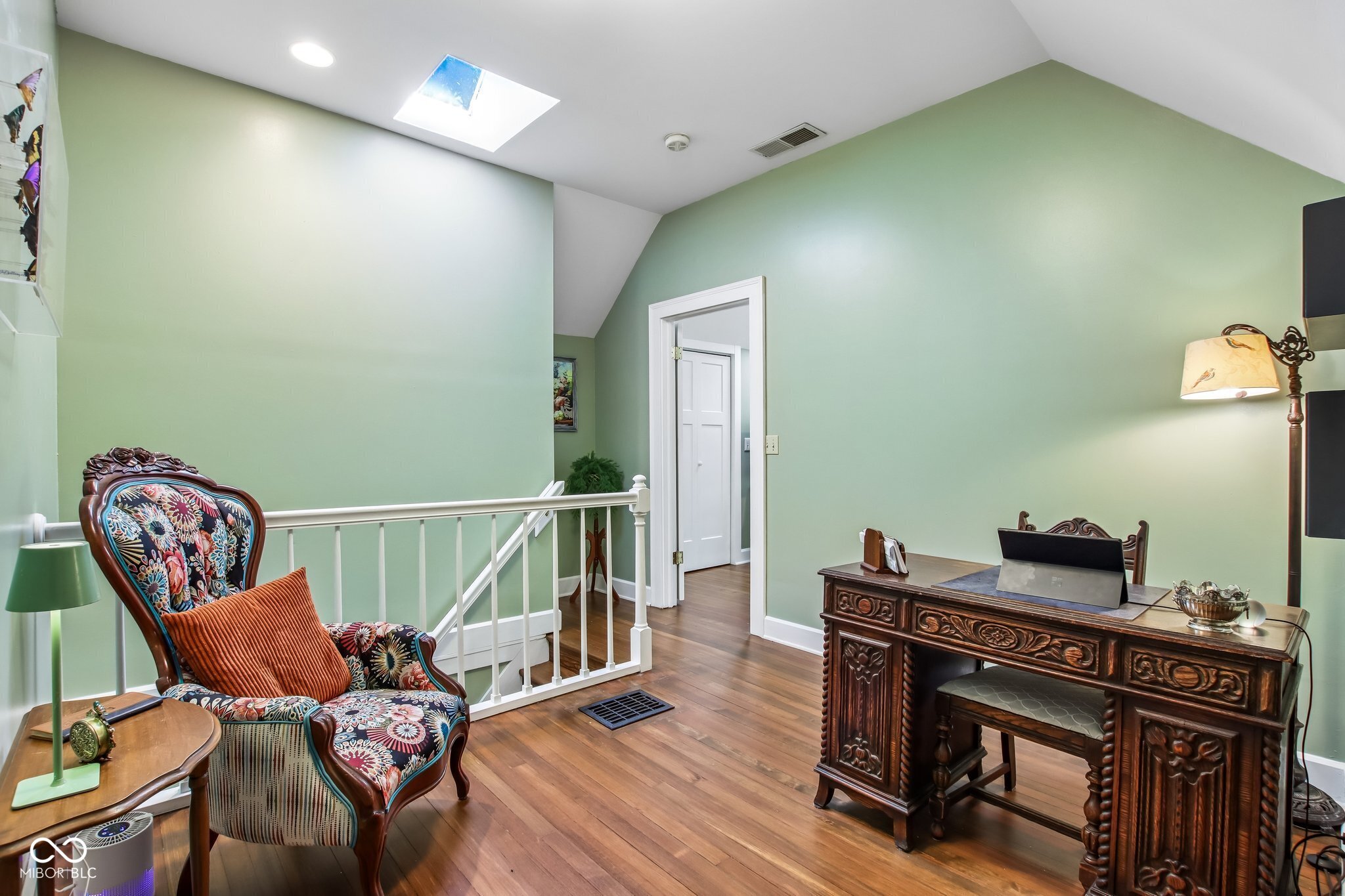 8744 W 86th Street