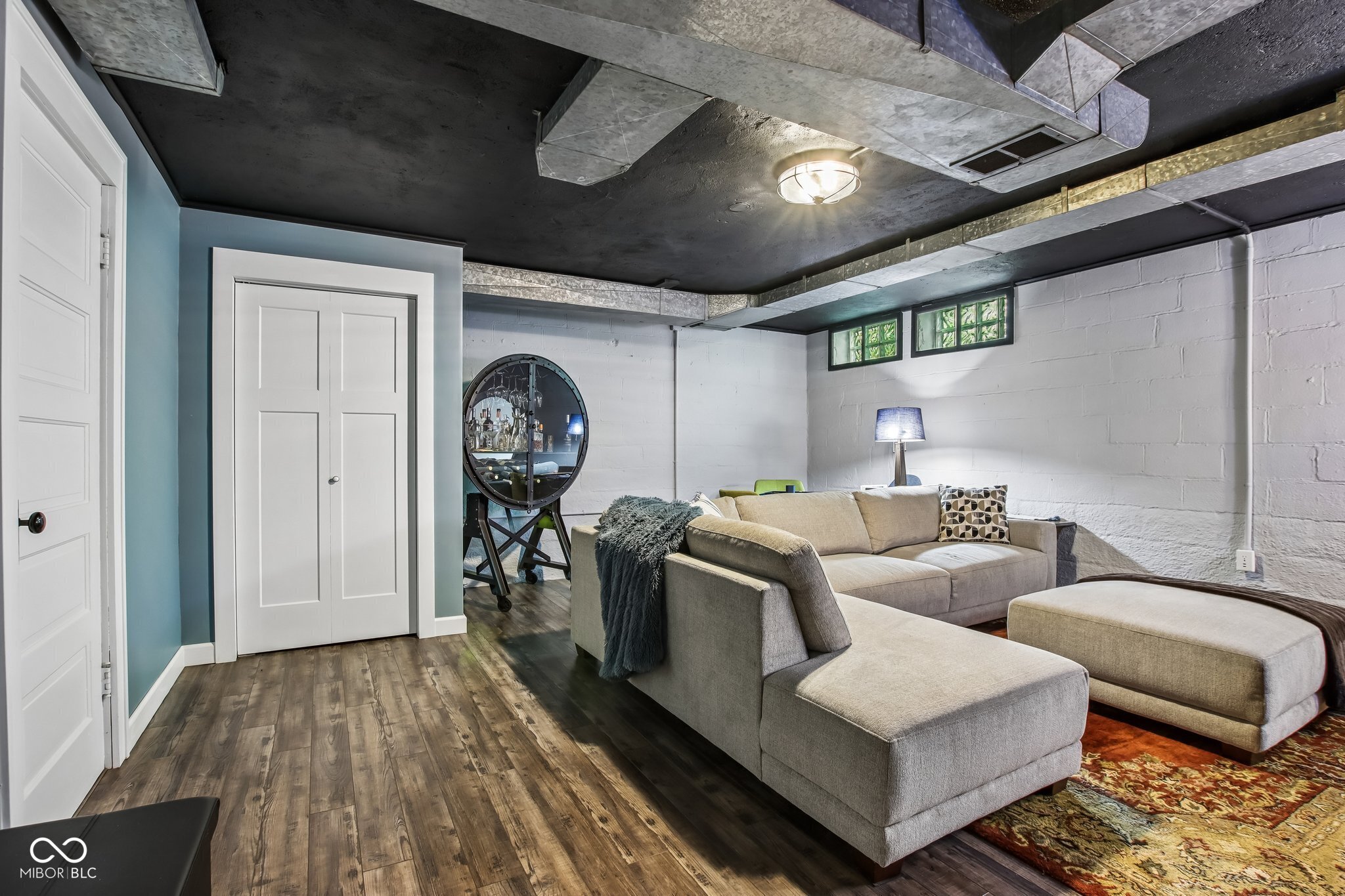 8744 W 86th Street