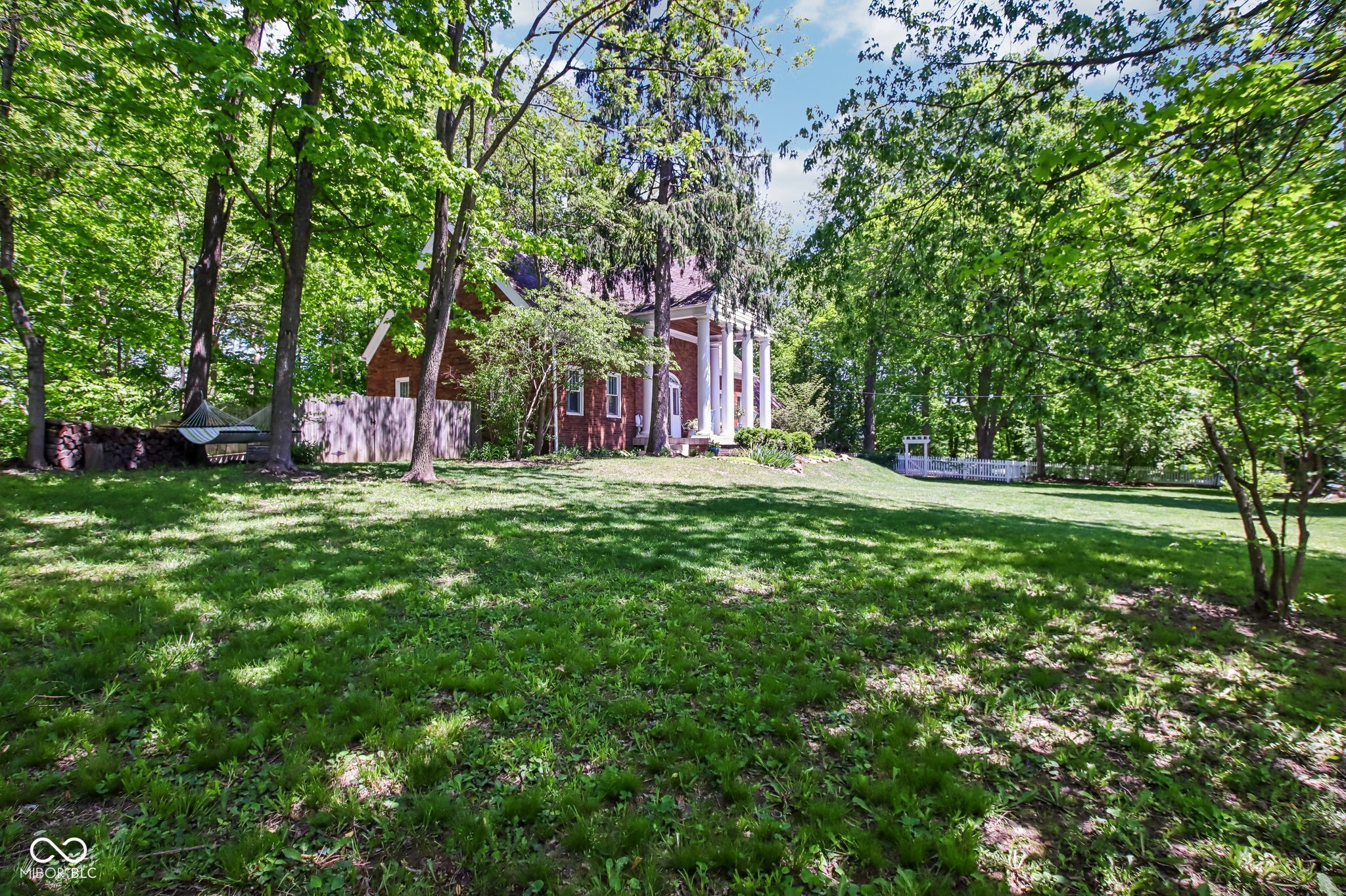 8744 W 86th Street