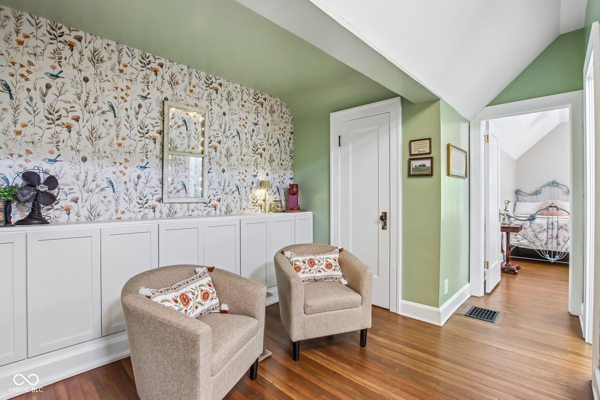 8744 W 86th Street