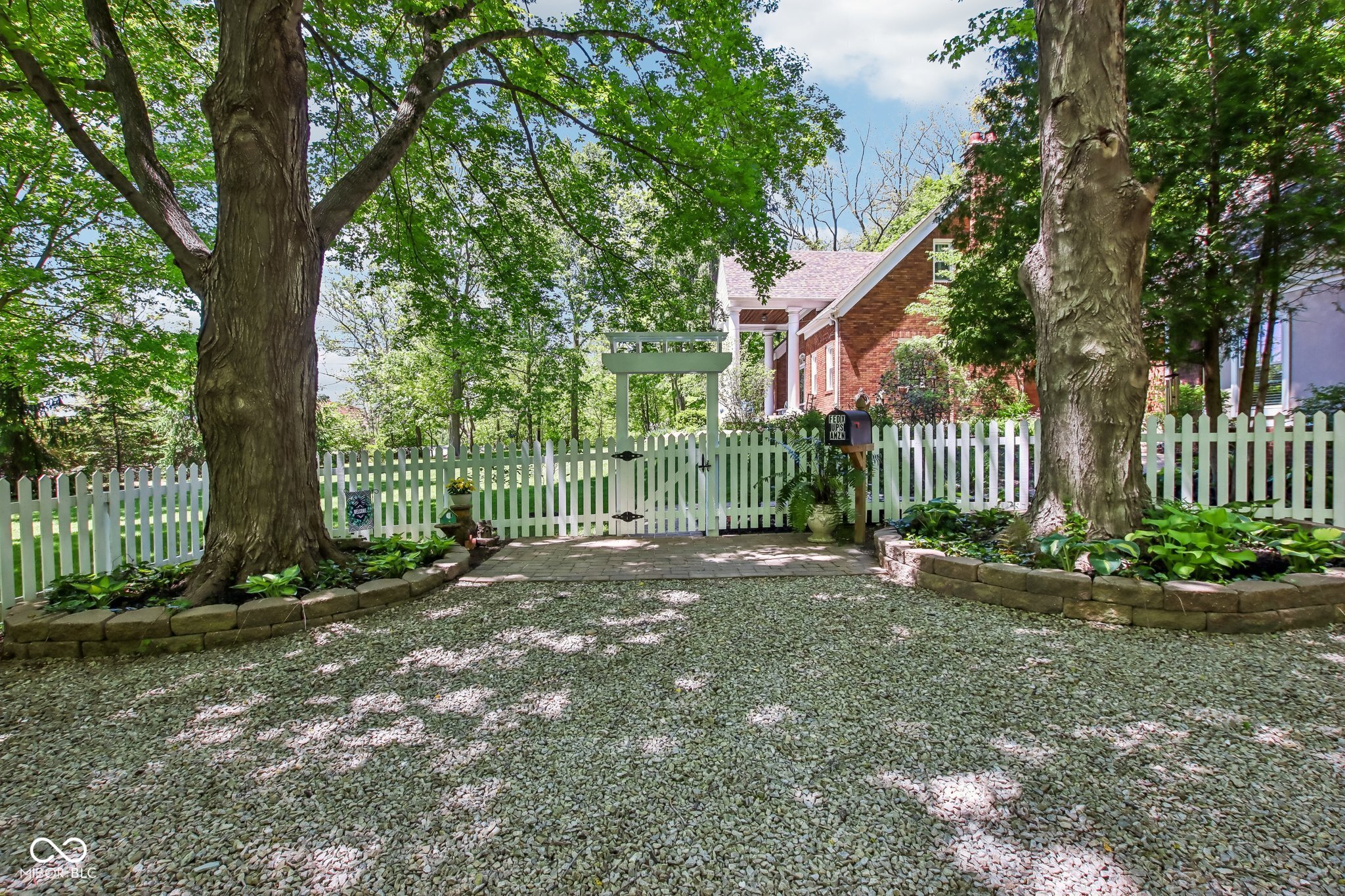 8744 W 86th Street
