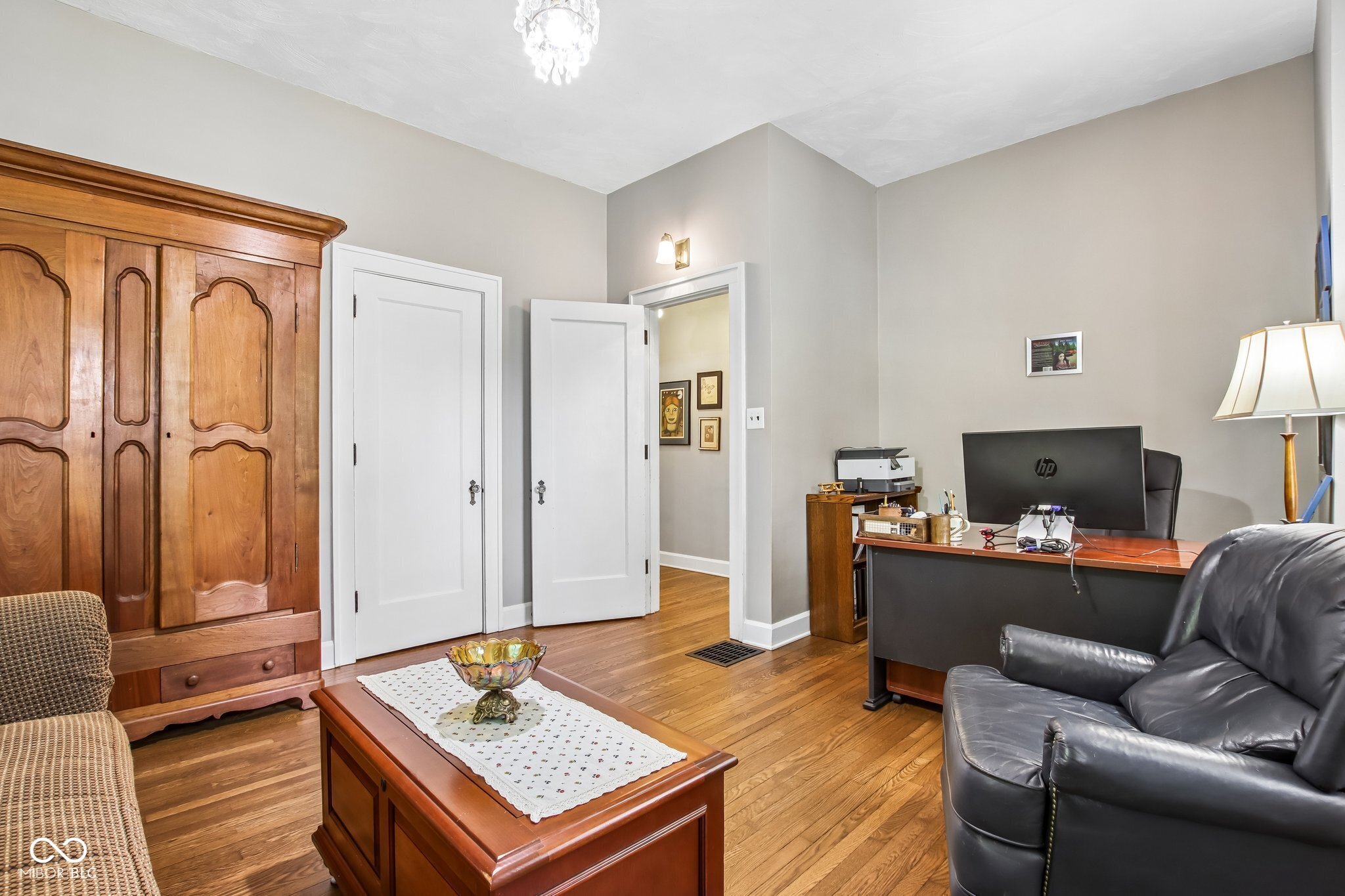 8744 W 86th Street