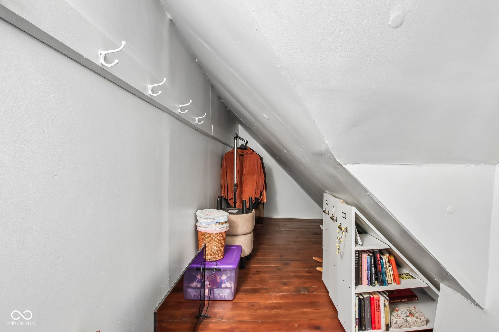 8744 W 86th Street