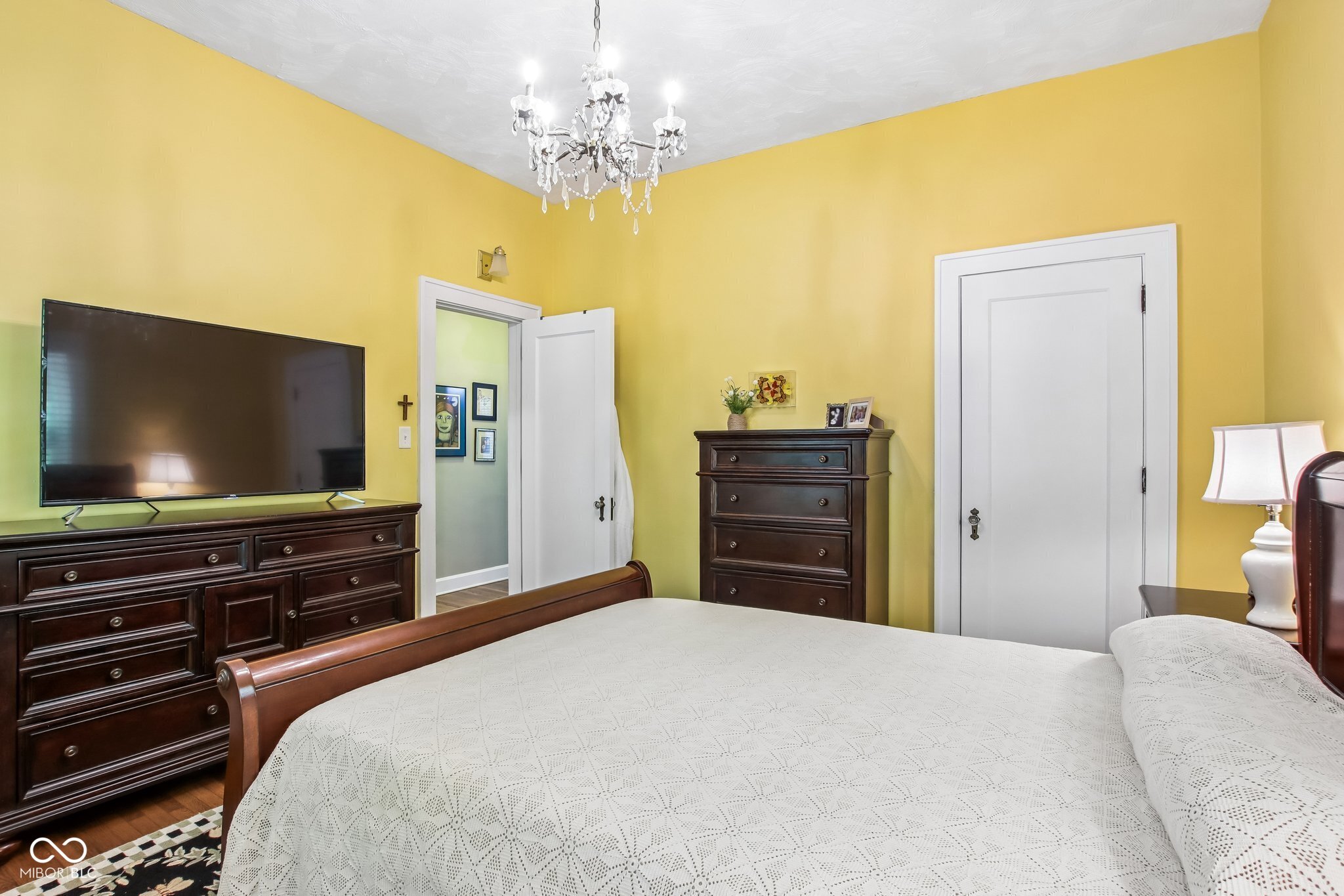 8744 W 86th Street