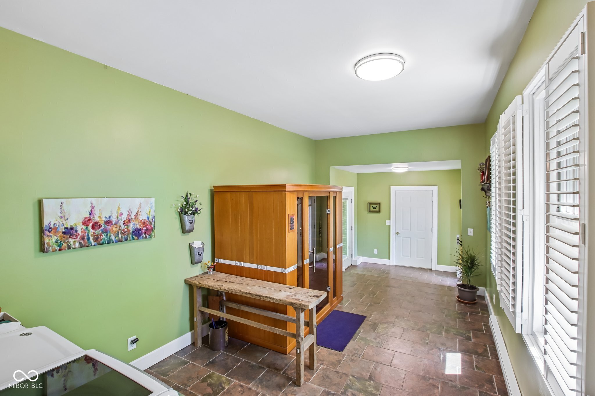 8744 W 86th Street