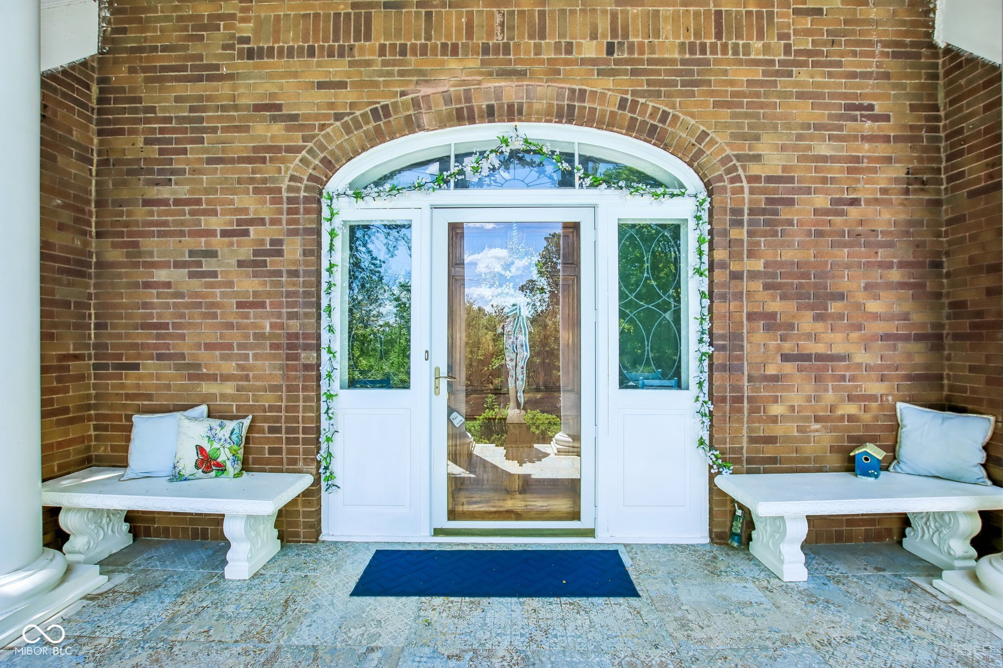 8744 W 86th Street