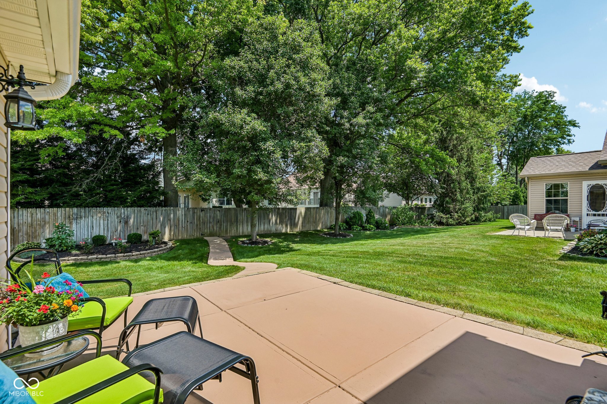 6912 Trophy Lane