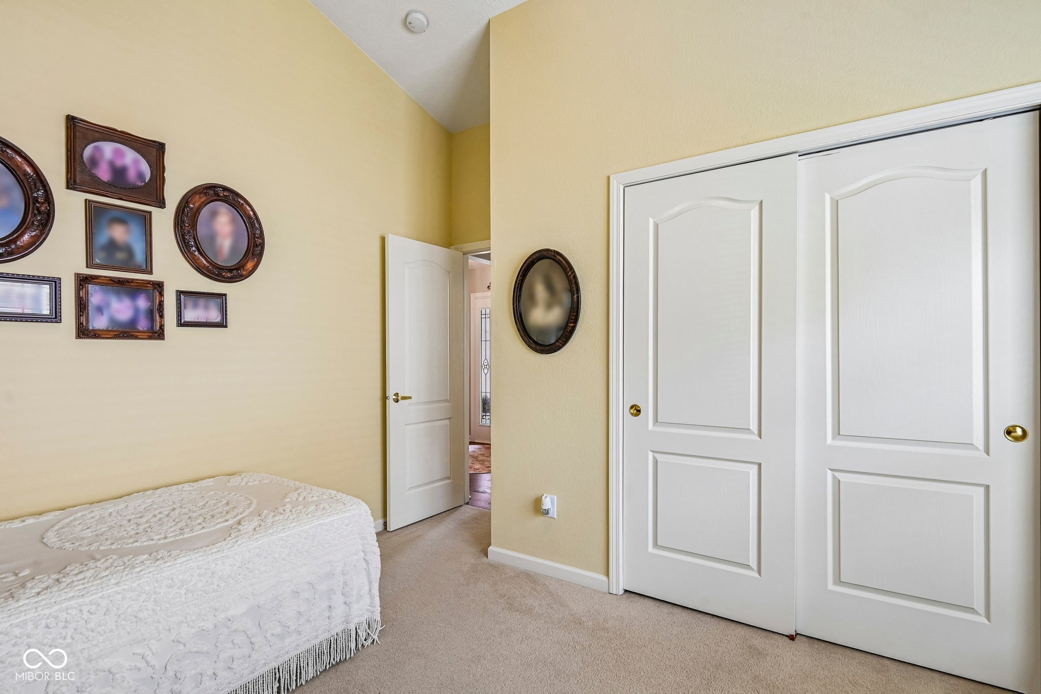 6912 Trophy Lane