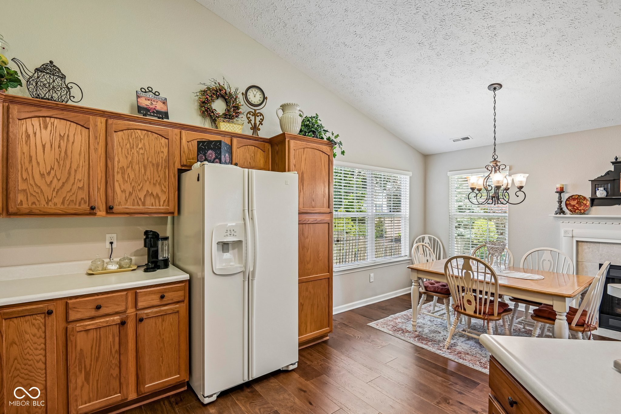 6912 Trophy Lane