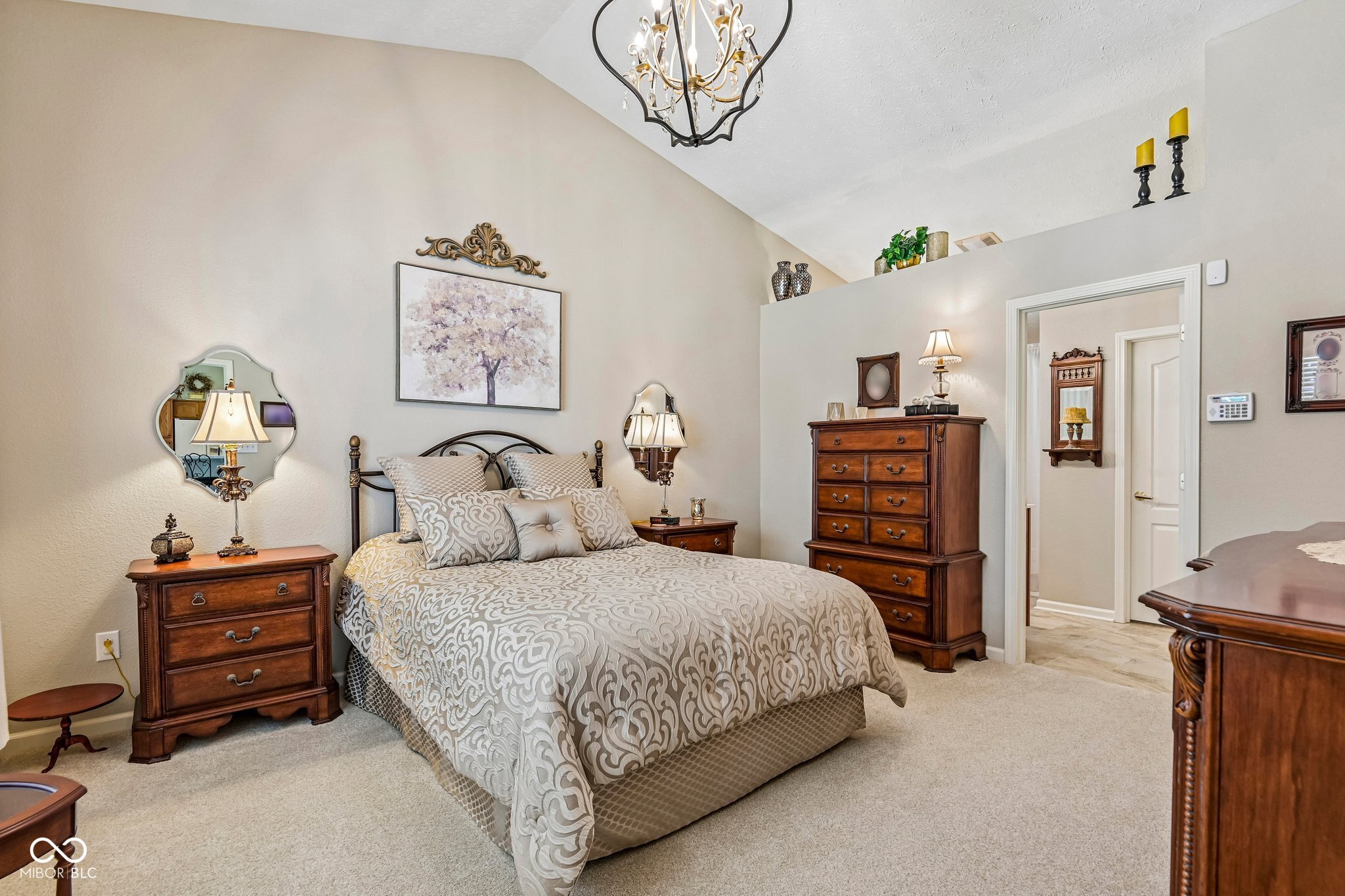 6912 Trophy Lane