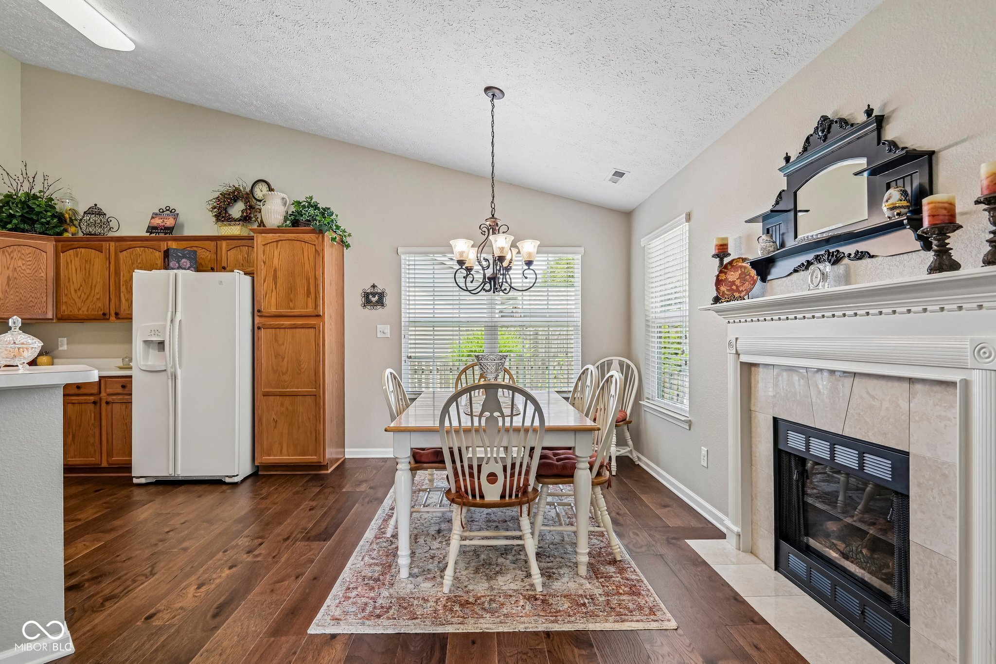 6912 Trophy Lane
