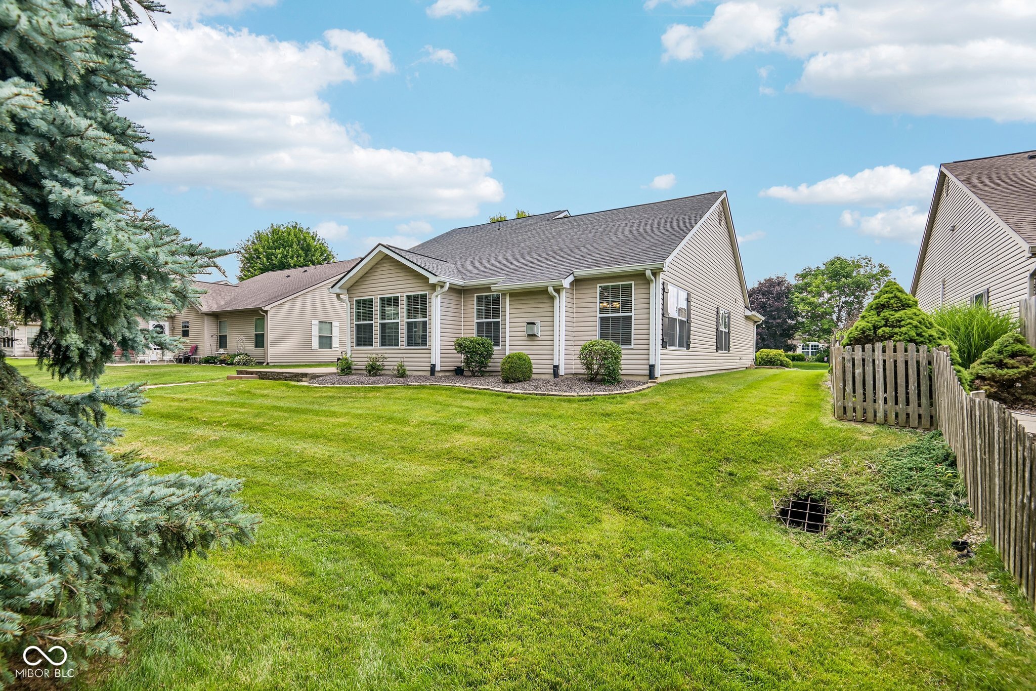 6912 Trophy Lane