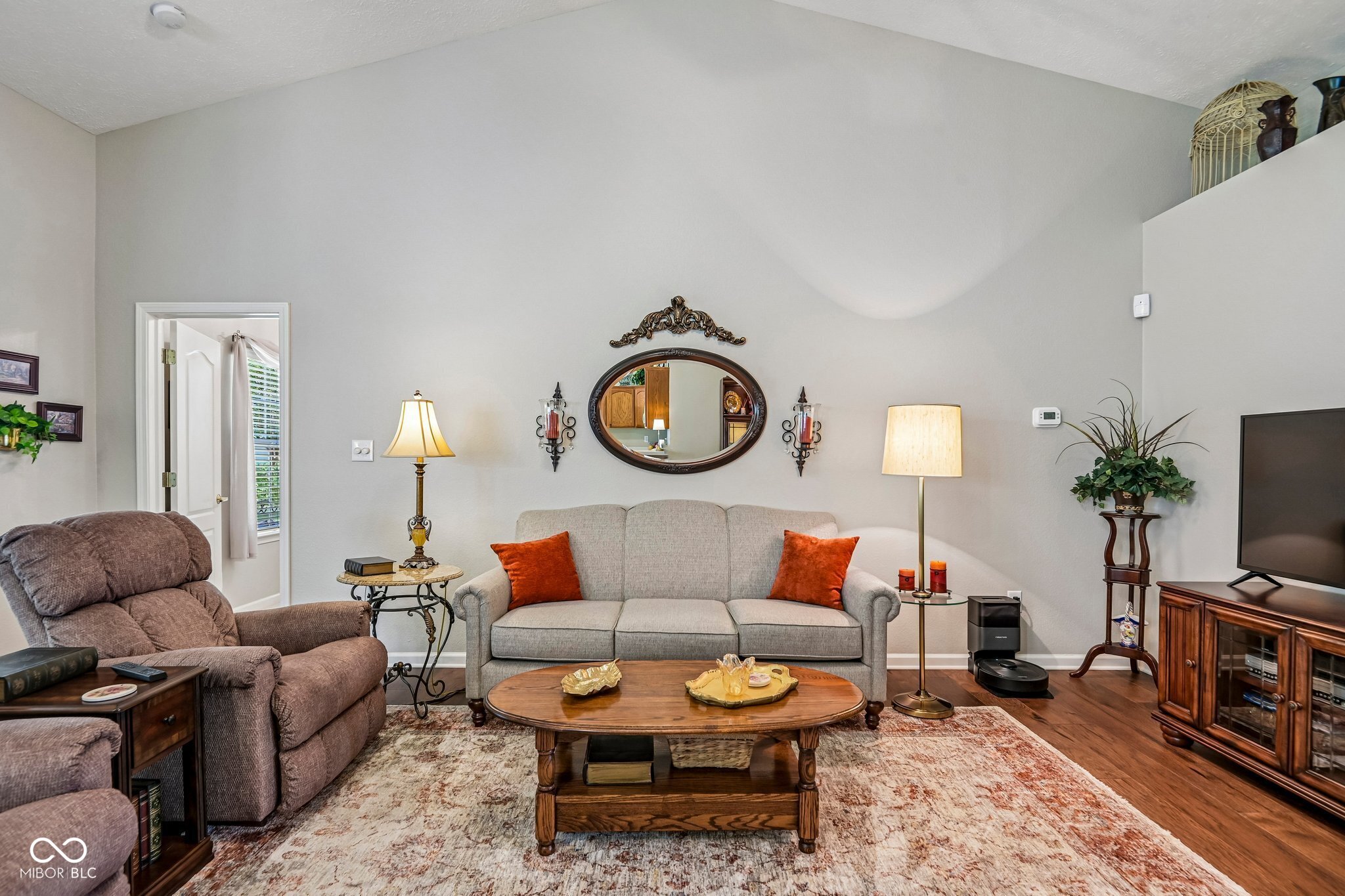 6912 Trophy Lane