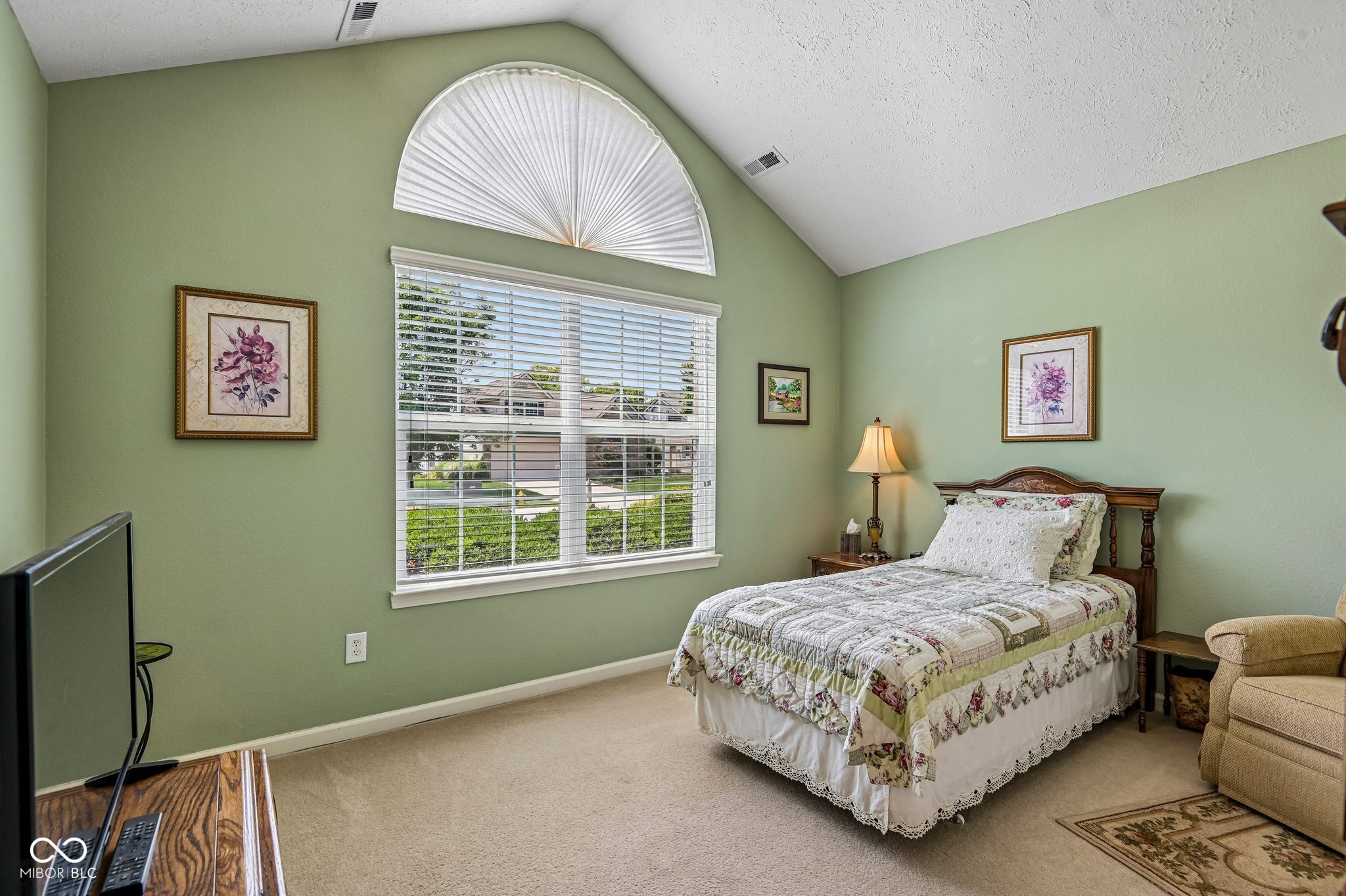 6912 Trophy Lane