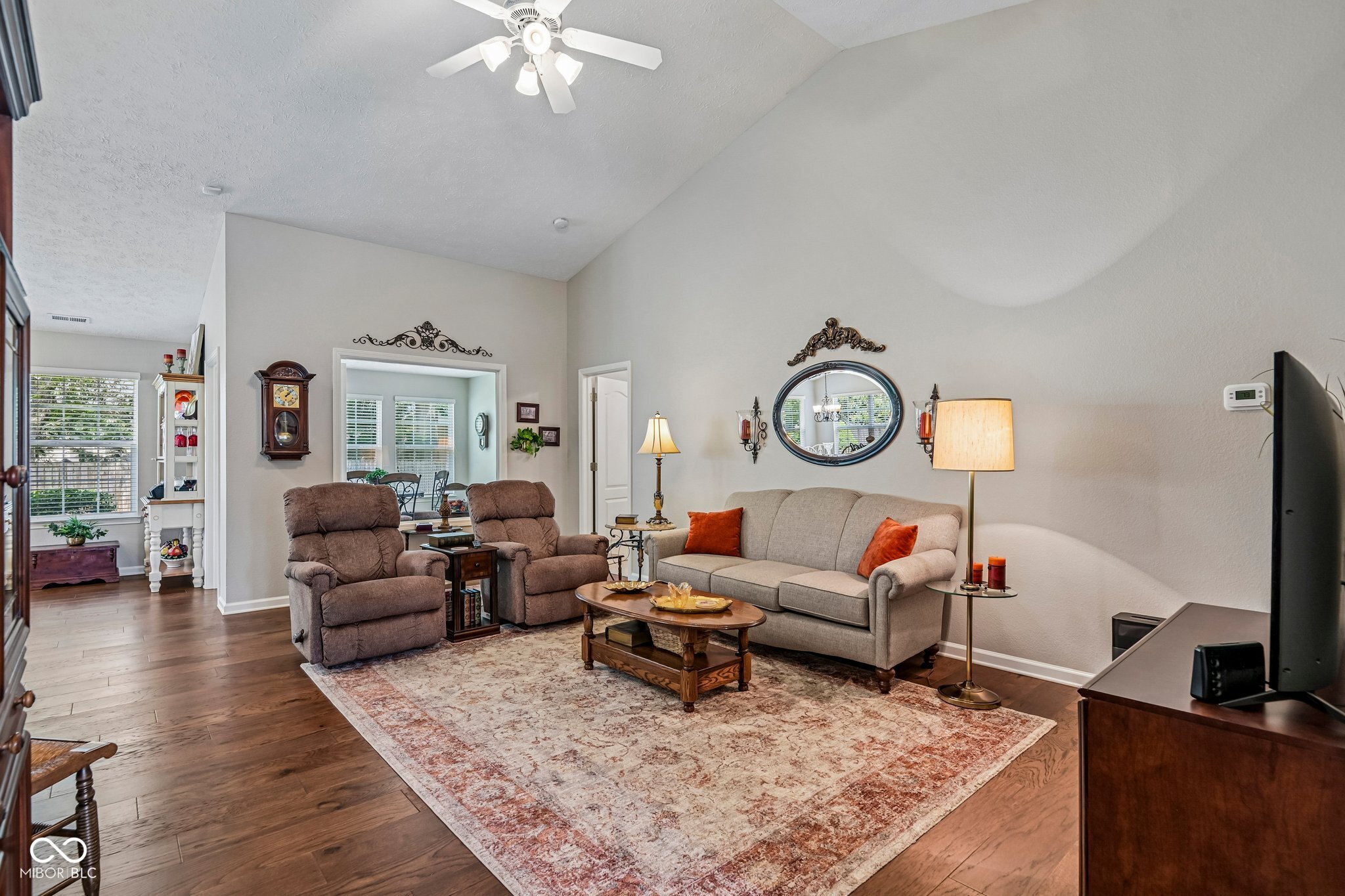 6912 Trophy Lane
