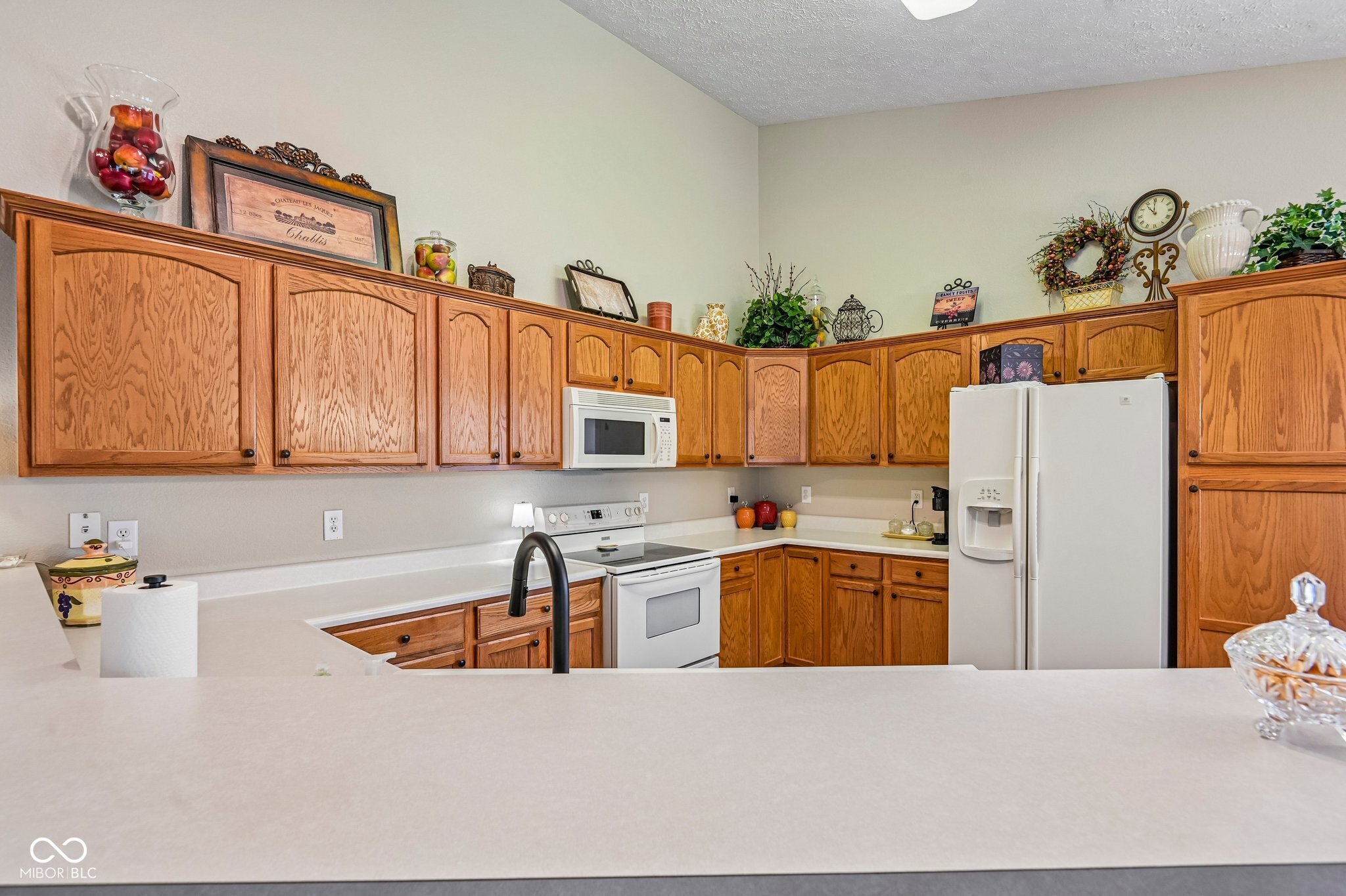6912 Trophy Lane