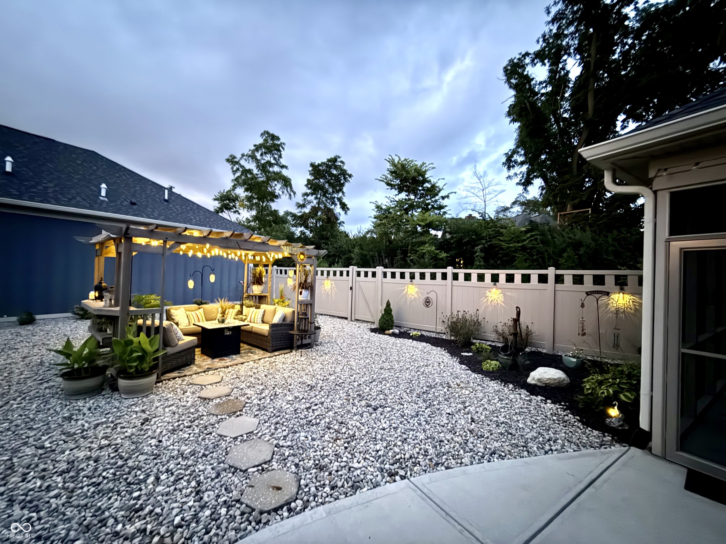 13991 Rowling Place