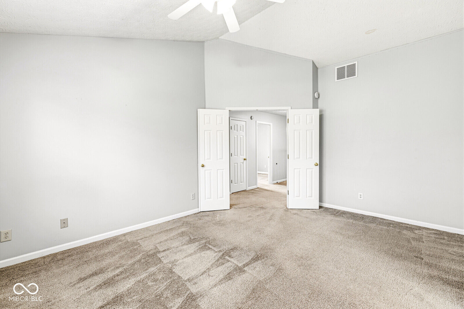 6244 Valleyview Drive