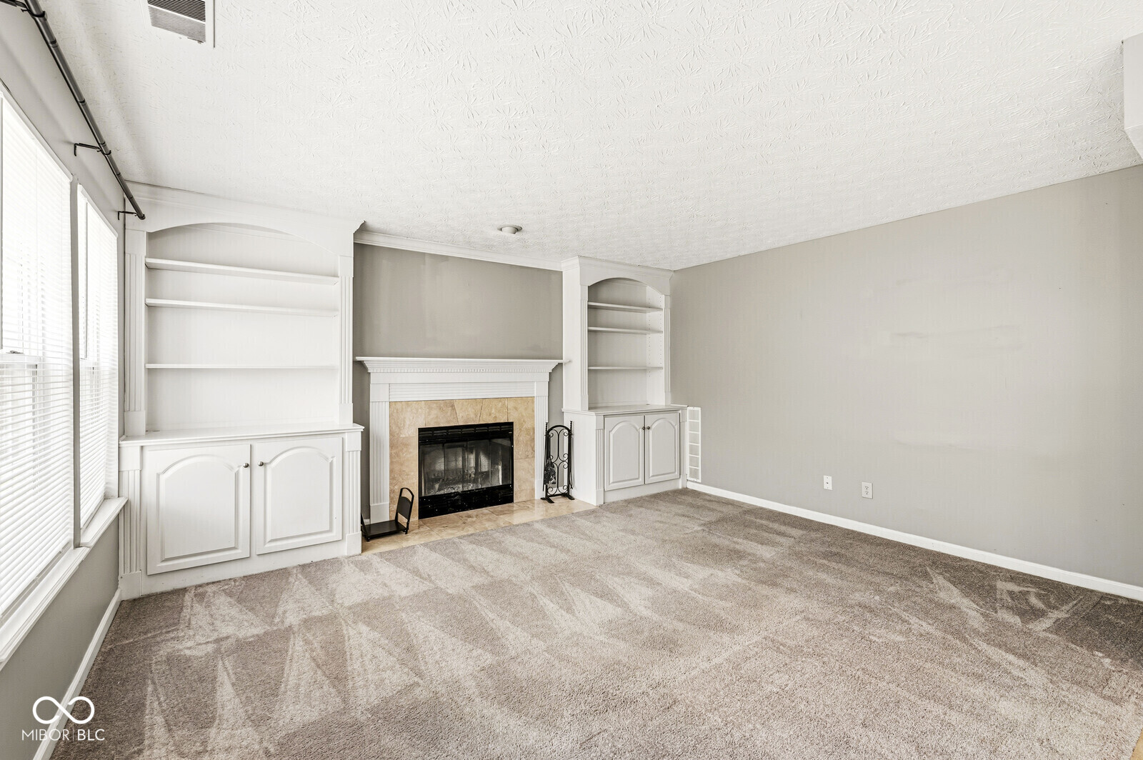 6244 Valleyview Drive