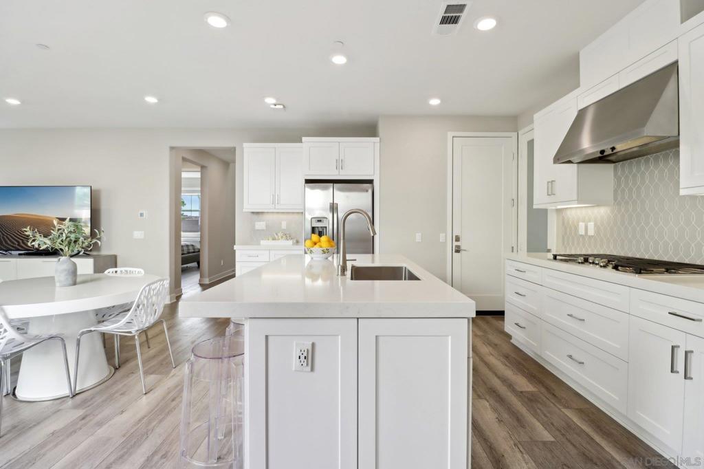 6786 Encelia Pl