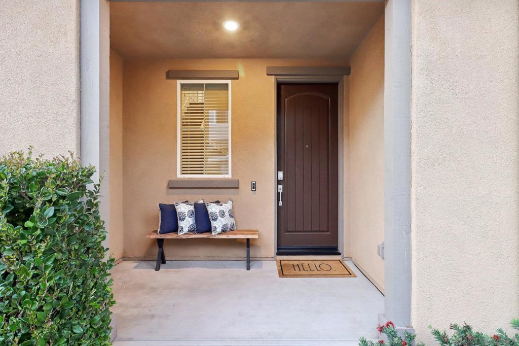 6786 Encelia Pl