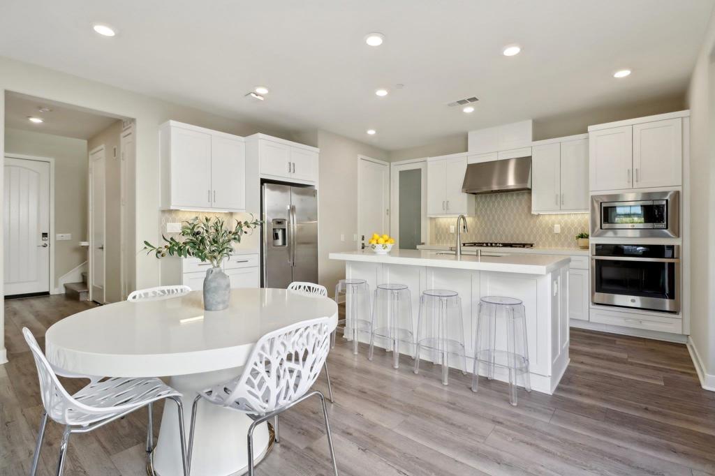 6786 Encelia Pl