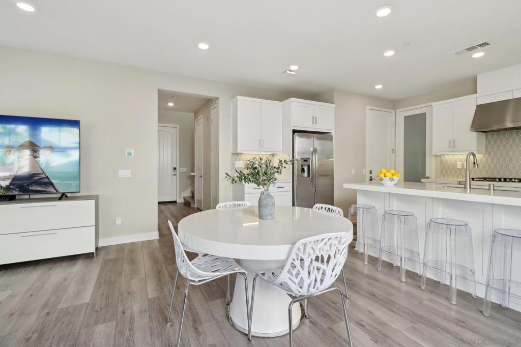 6786 Encelia Pl