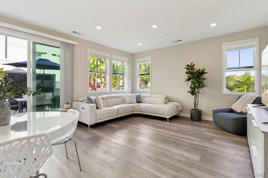6786 Encelia Pl