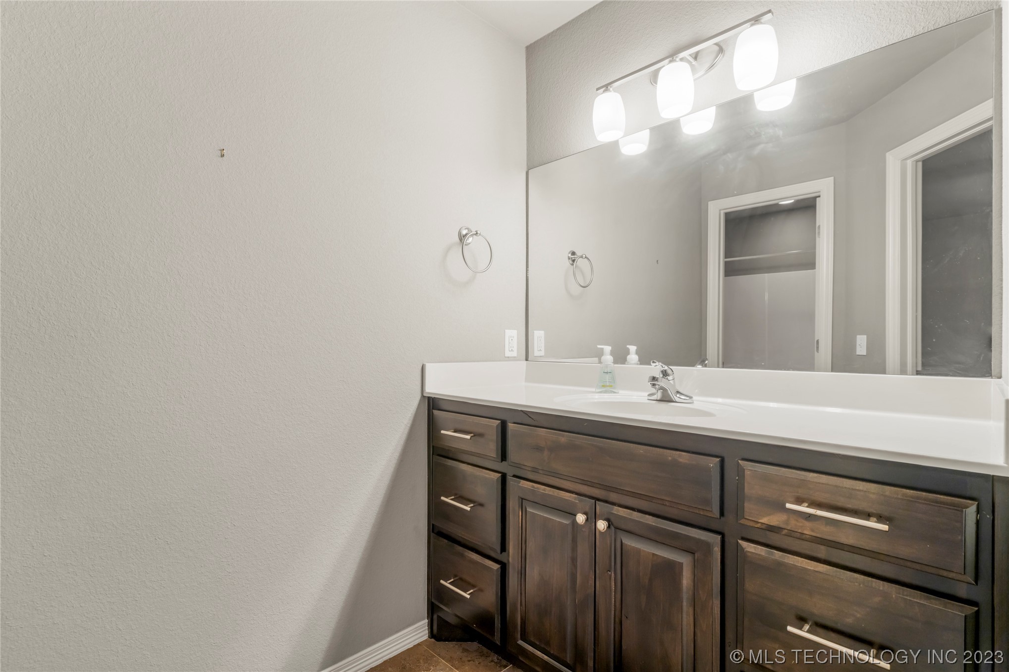 1509 W Ulysses Street