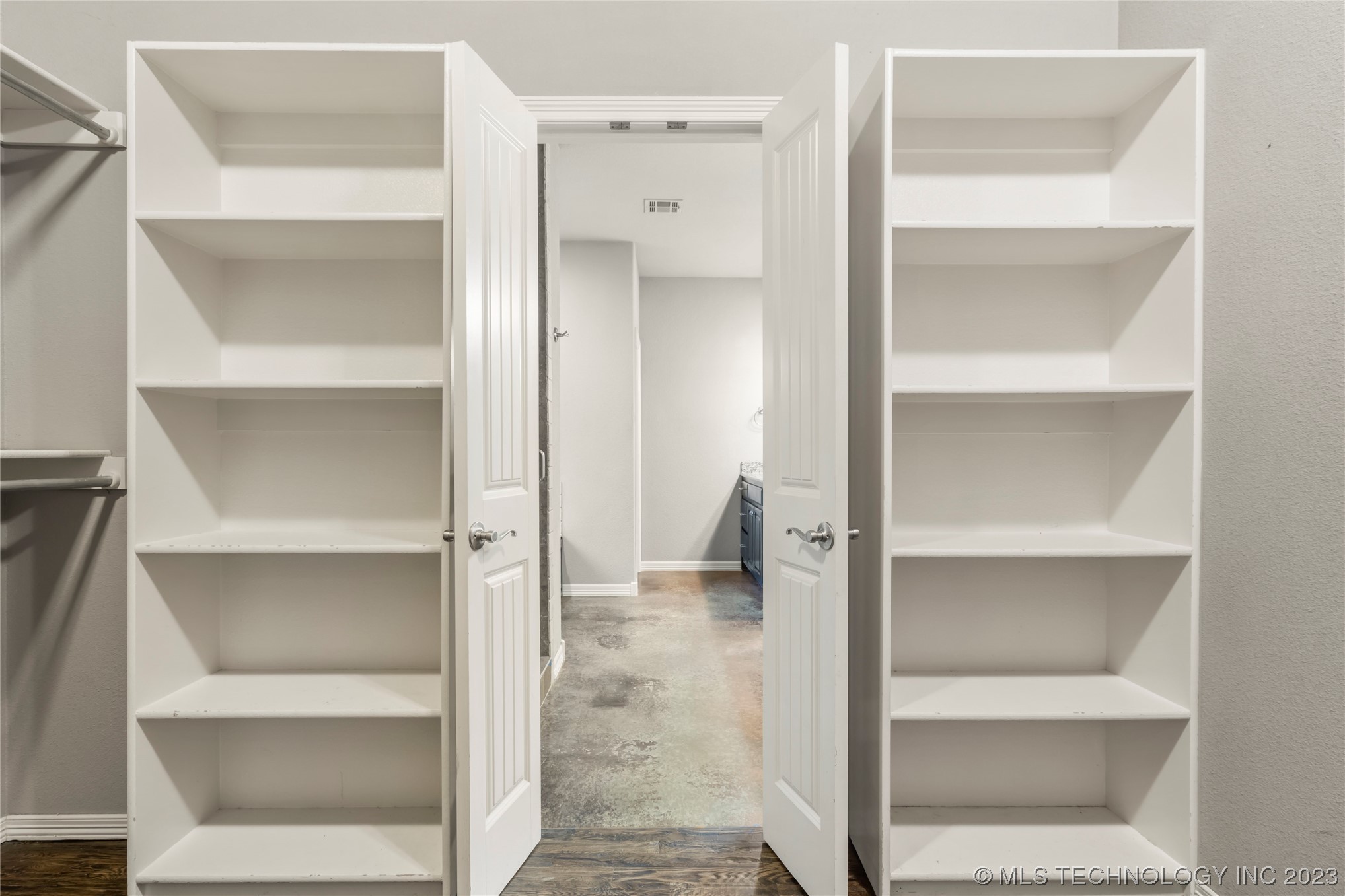 1509 W Ulysses Street