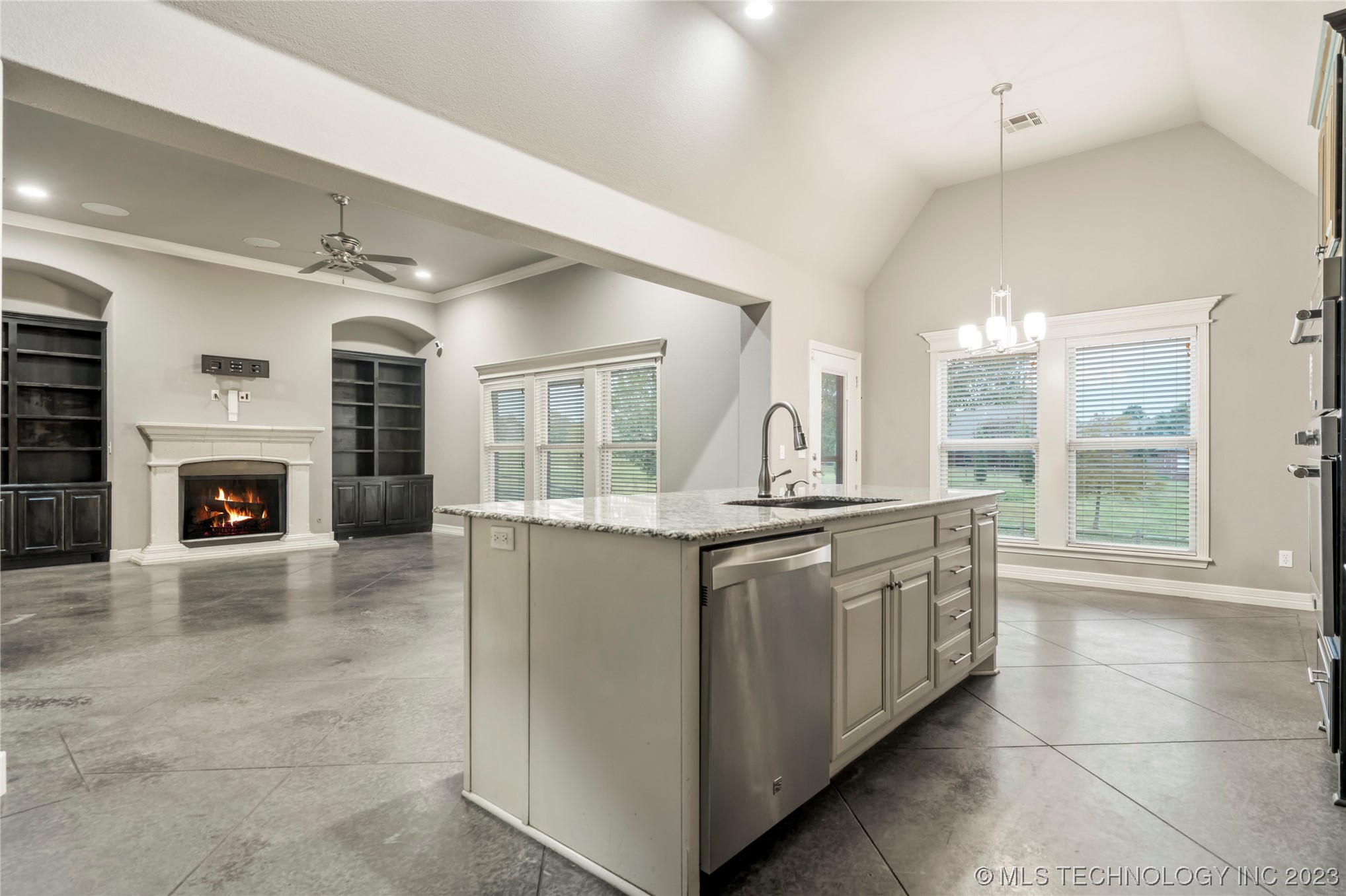 1509 W Ulysses Street