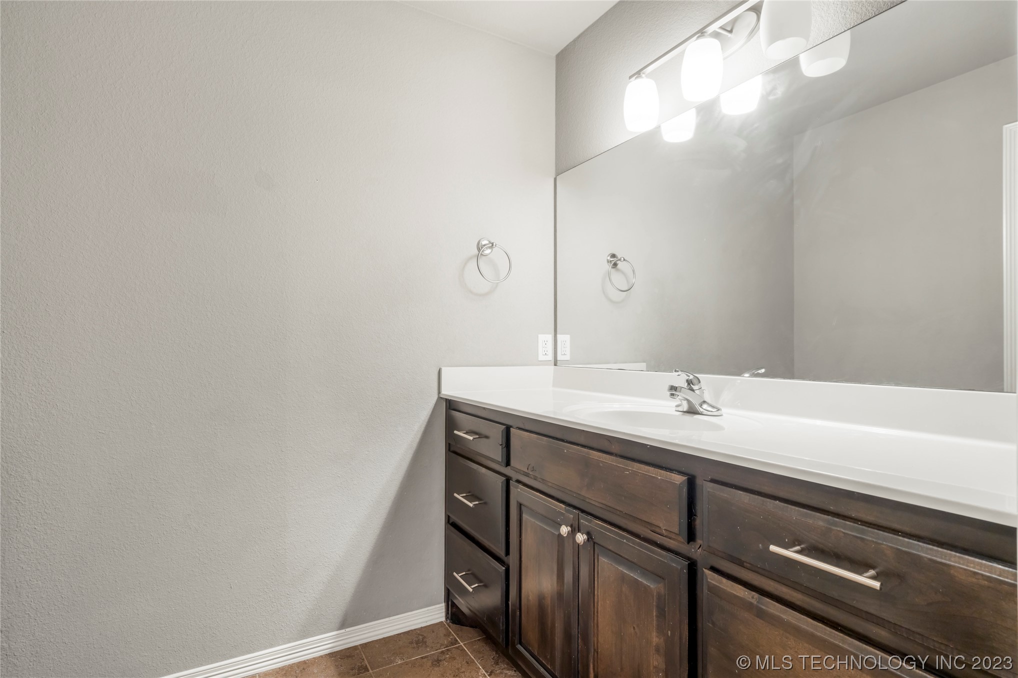 1509 W Ulysses Street