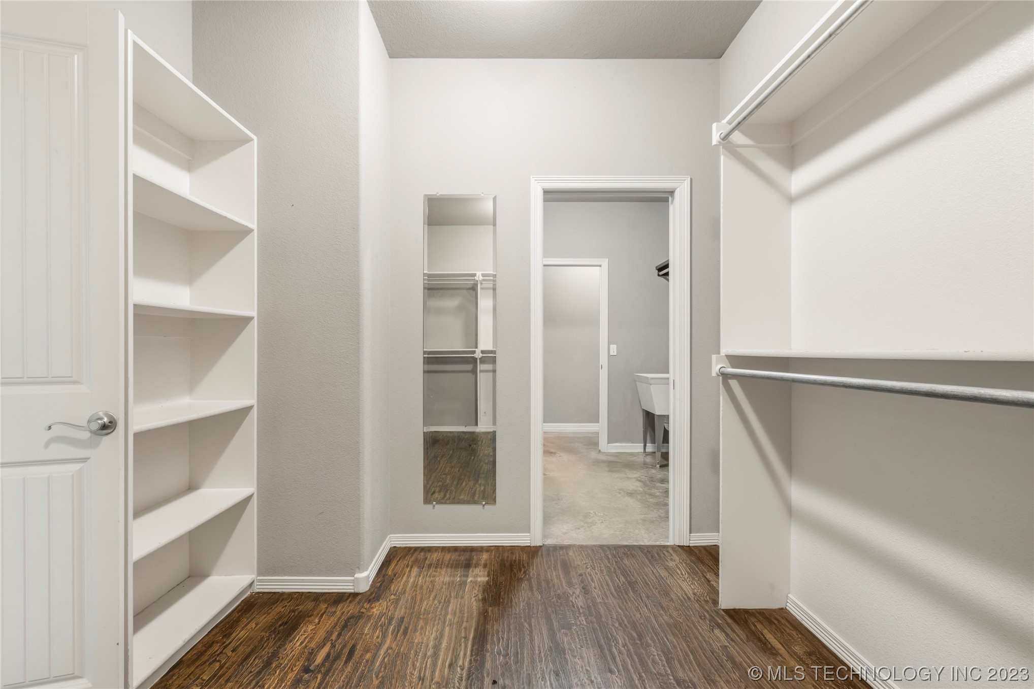 1509 W Ulysses Street