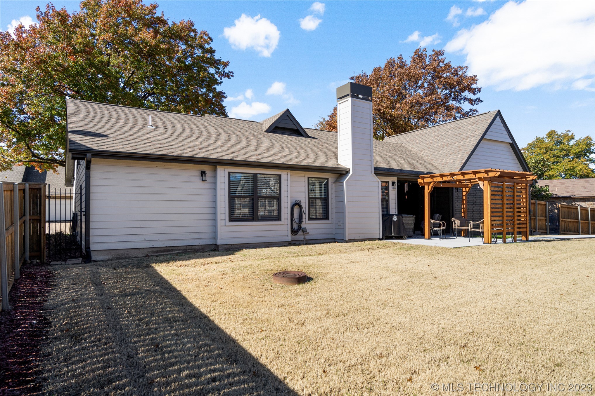 6319 S 90th East Court