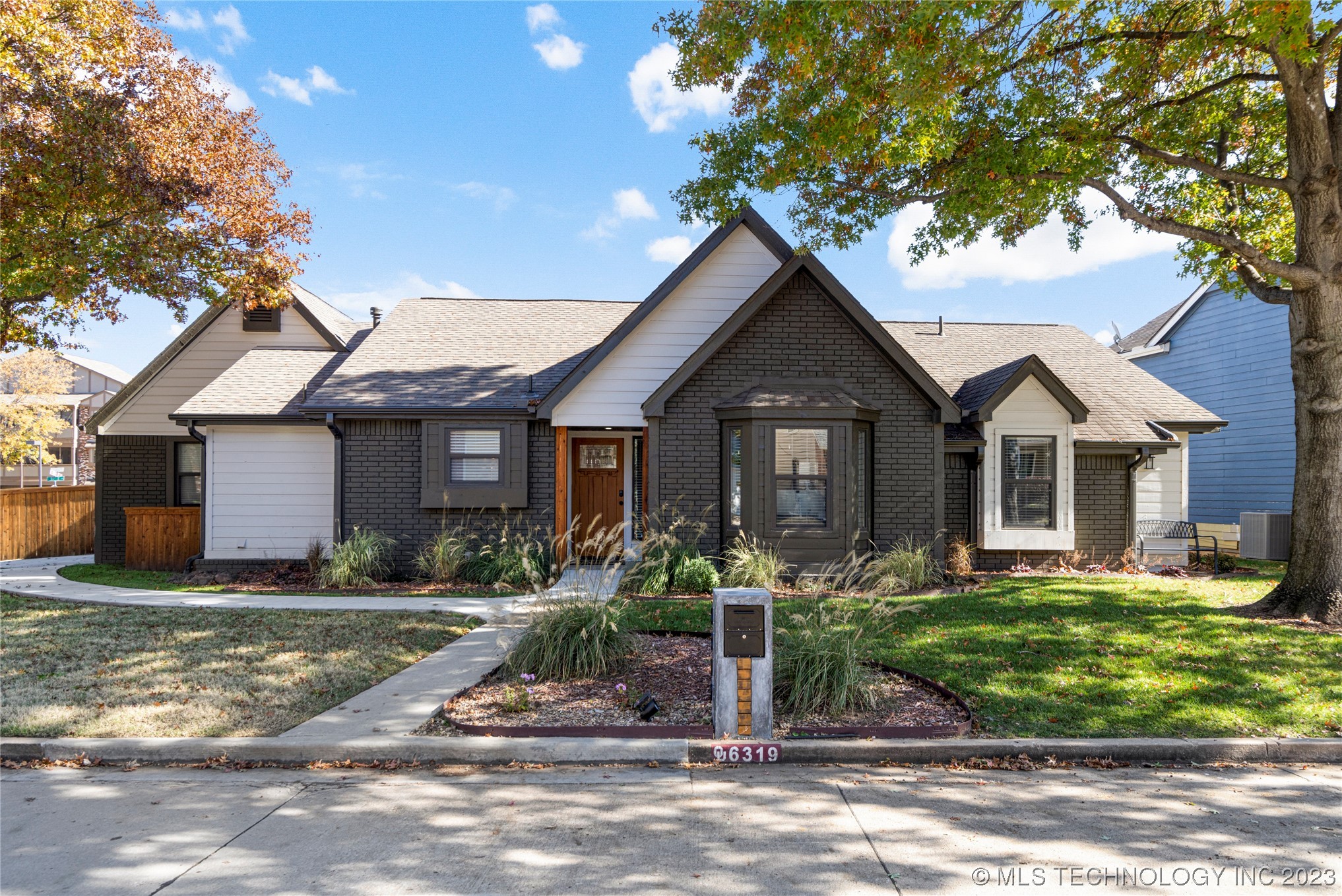 6319 S 90th East Court